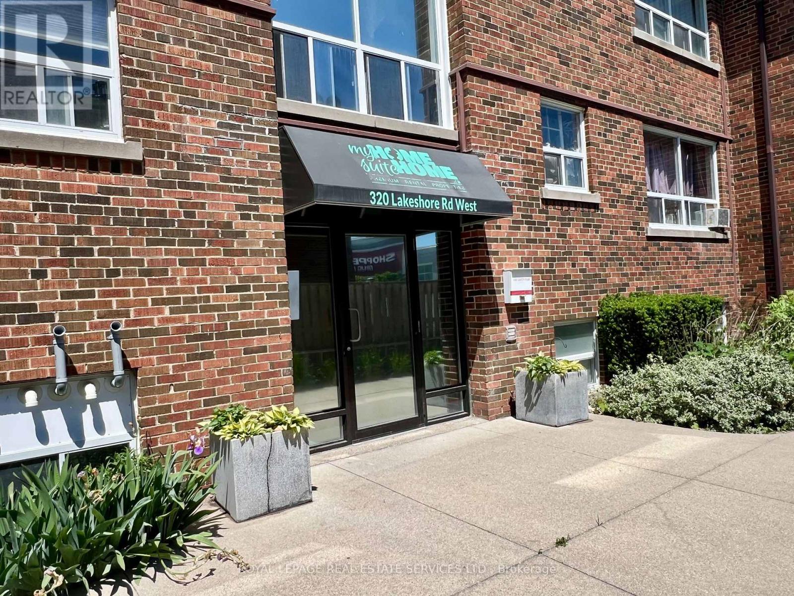 2 - 320 Lakeshore Road, Mississauga, Ontario  L5H 1G8 - Photo 2 - W13547858