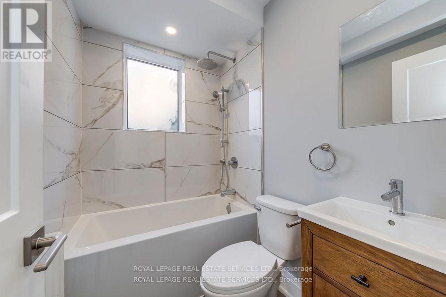 2 - 320 Lakeshore Road, Mississauga, Ontario  L5H 1G8 - Photo 12 - W13547858