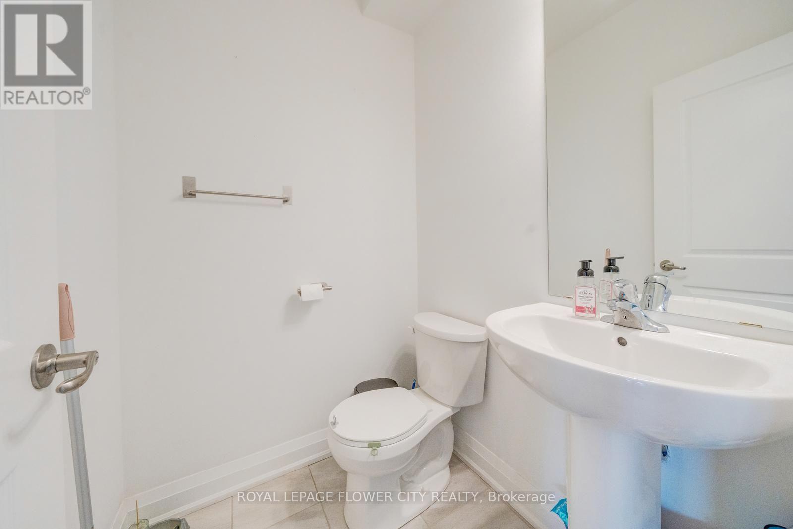 20 Sycamore Street, Welland, Ontario  L3C 0H8 - Photo 10 - X13546694