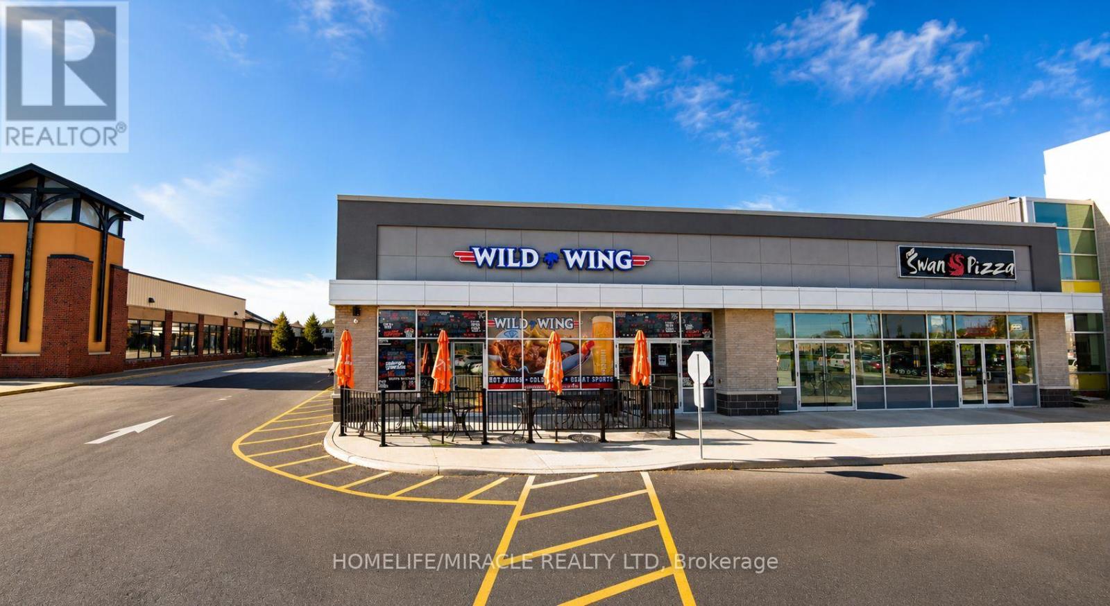 1655 MANNING ROAD, Windsor, Ontario