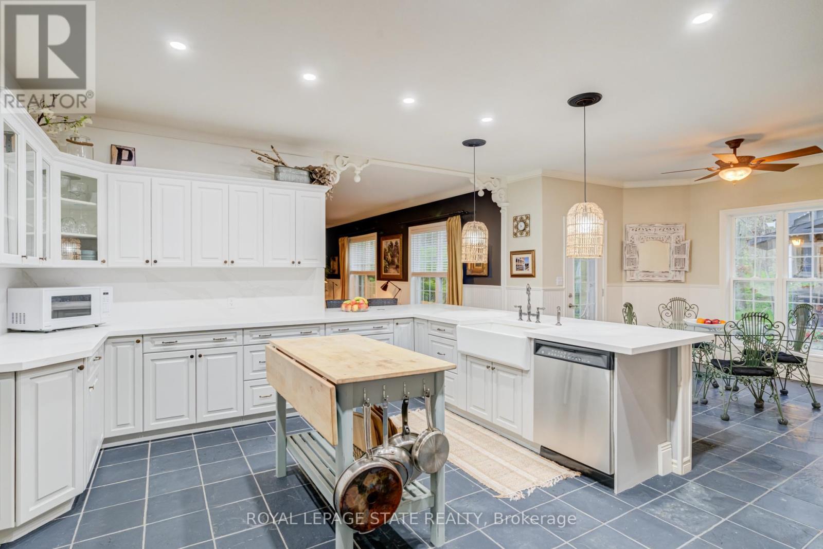 1097 Mineral Springs Road, Hamilton, Ontario  L9H 5E3 - Photo 14 - X13549422