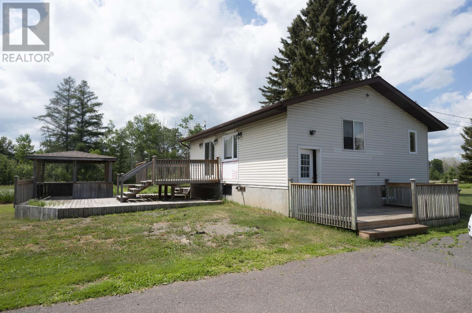 2306 Arthur Street West, Thunder Bay, Ontario  P7K 1B4 - Photo 33 - TB2601815