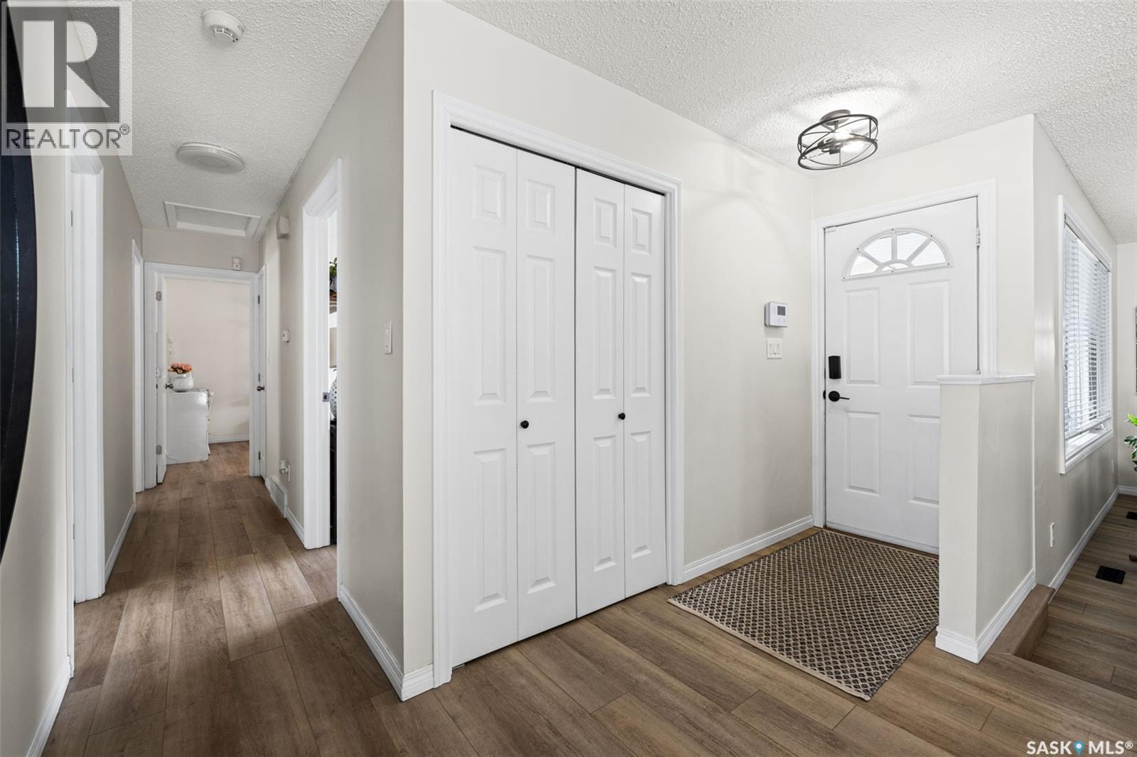 47 Green Meadow Road, Regina, Saskatchewan  S4V 0A6 - Photo 2 - SK042179