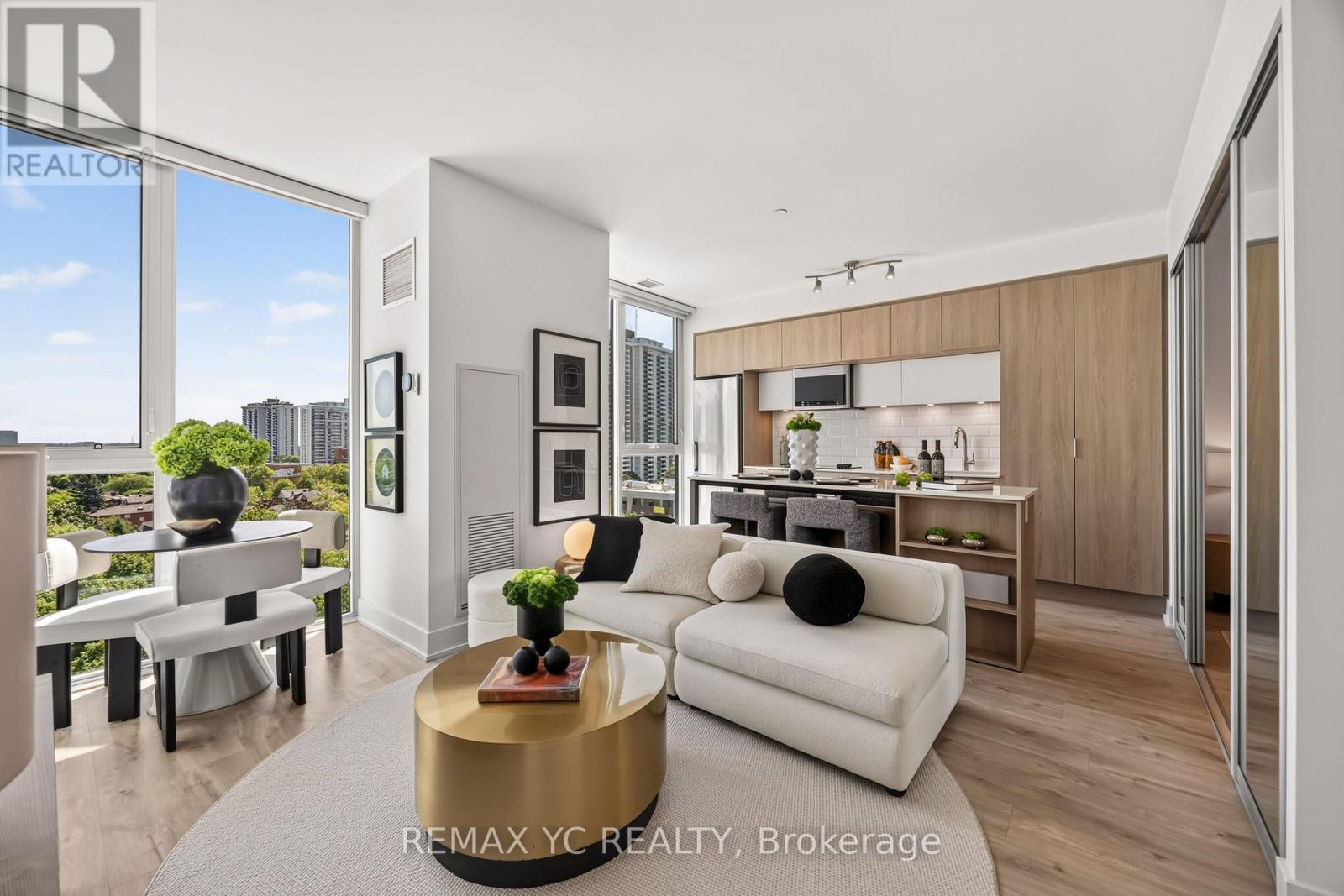 801 - 1 BELSIZE DRIVE, Toronto (Mount Pleasant West)