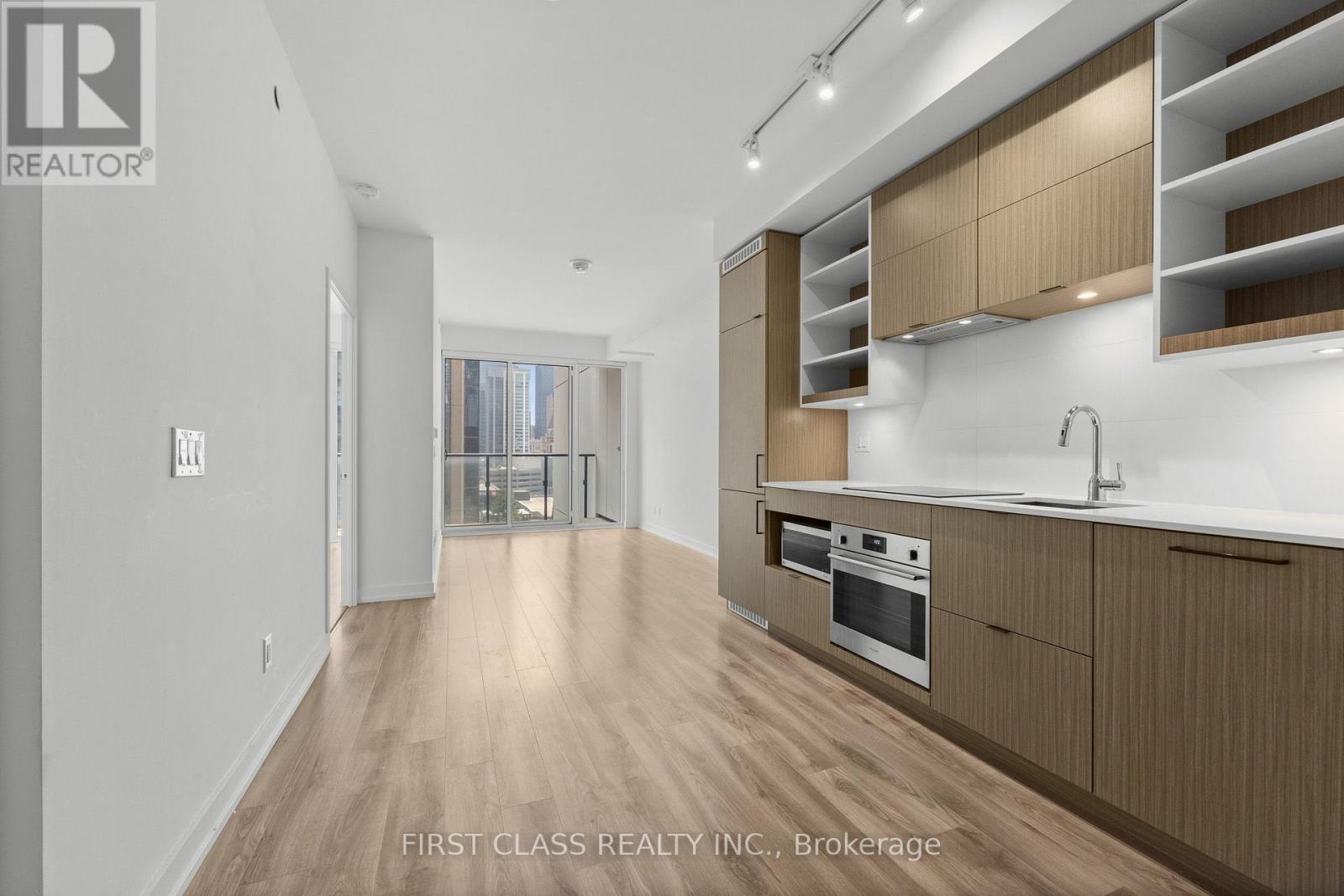 1309 - 20 Edward Street, Toronto, Ontario M5G 1C9 - Photo 3 - C13535796