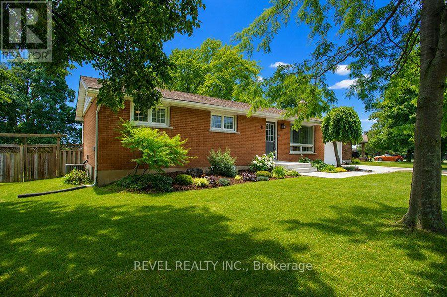 41 Pinehill Drive, Brantford, Ontario  N3T 0L1 - Photo 3 - X13549314