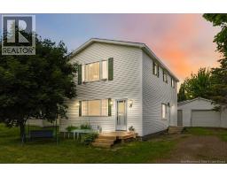 8 Hillside Street, Pointe-Du-Chêne, New Brunswick