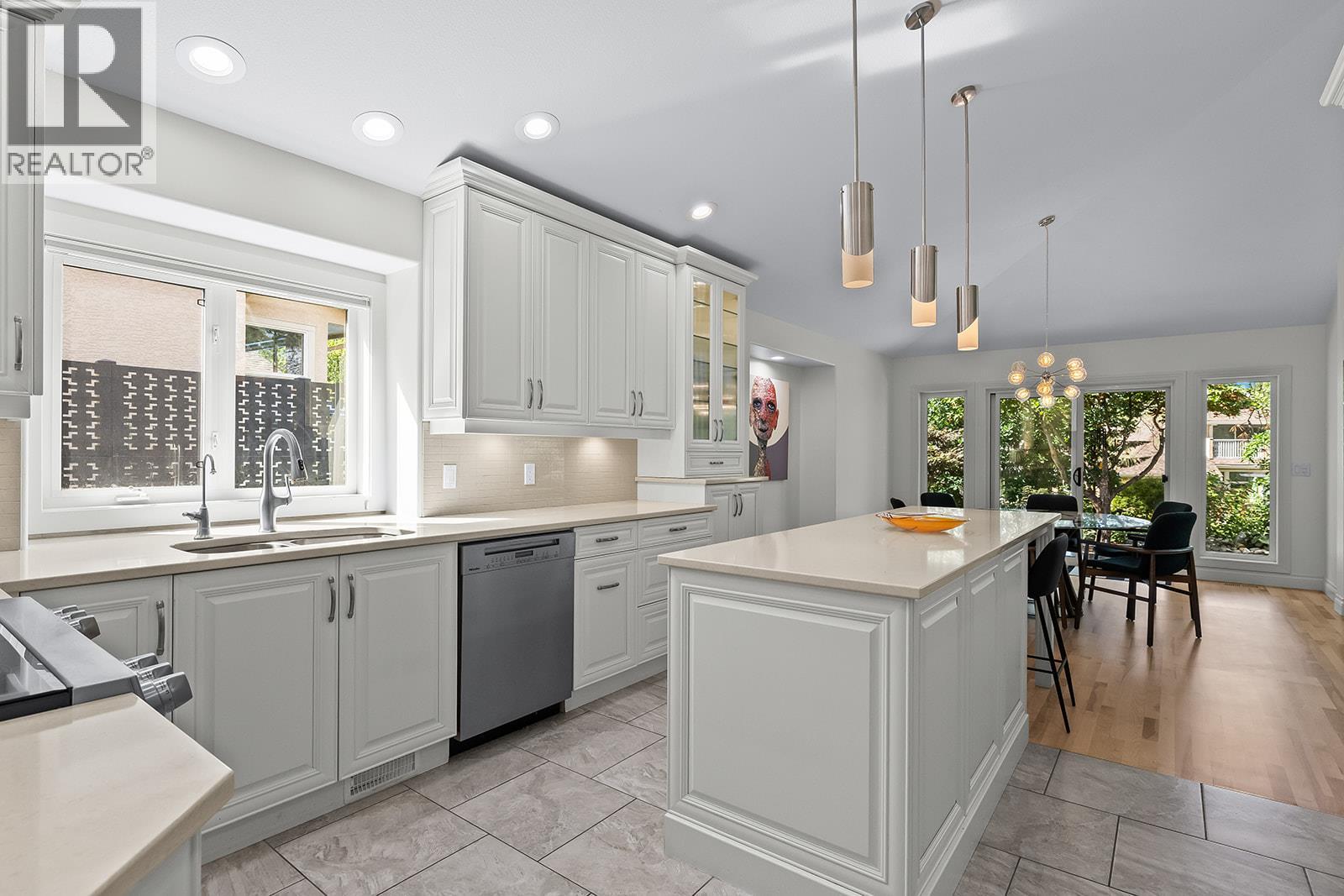 4332 Gallaghers Forest S Road, Kelowna, British Columbia  V1W 4X3 - Photo 13 - 10393820