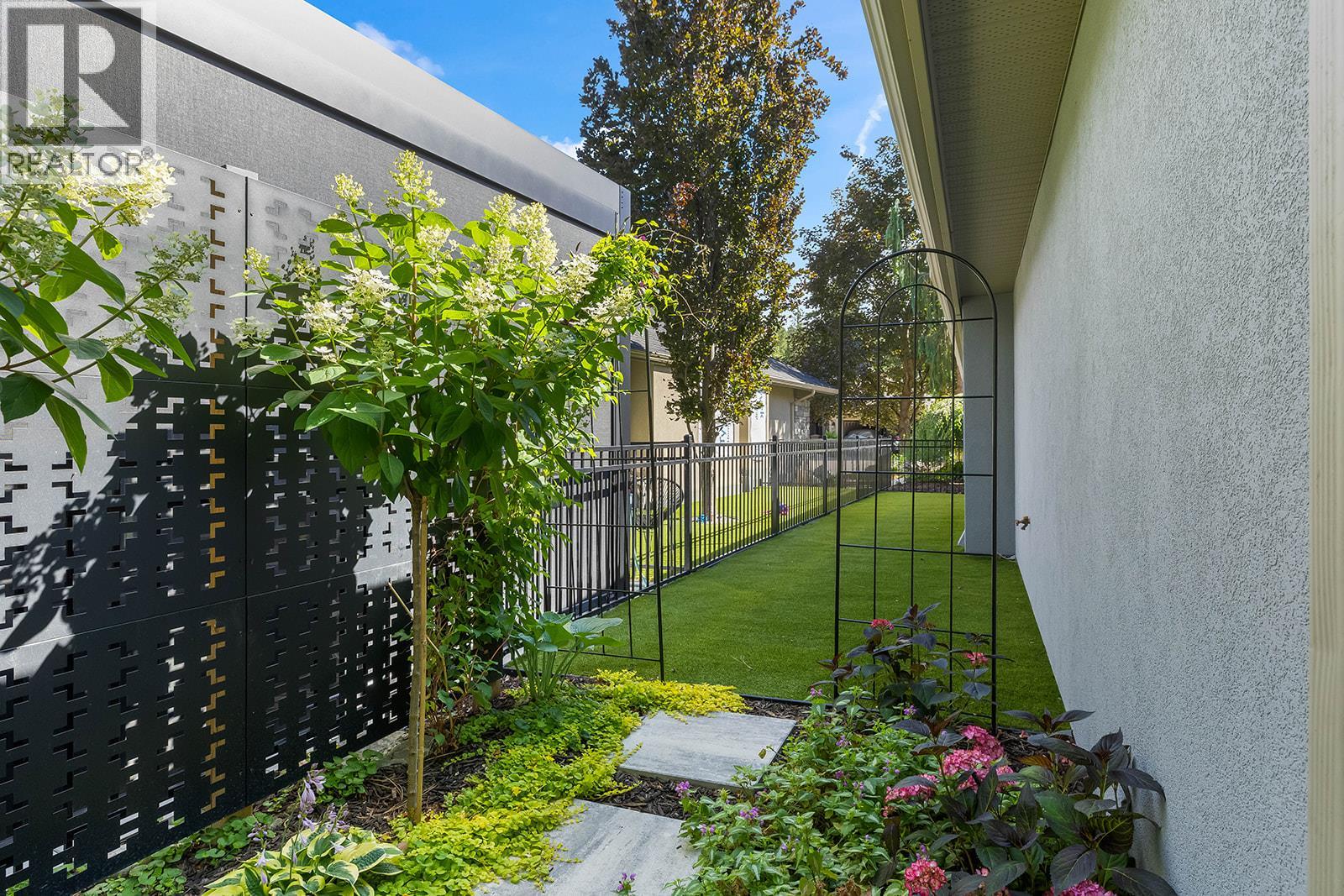 4332 Gallaghers Forest S Road, Kelowna, British Columbia  V1W 4X3 - Photo 34 - 10393820
