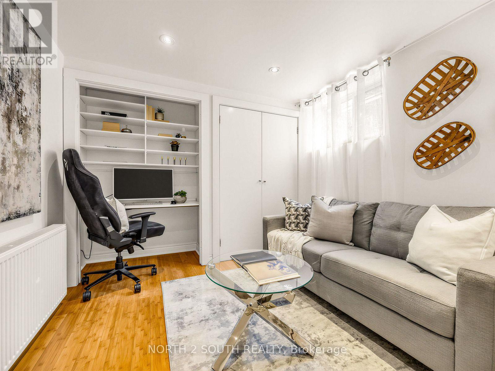 47 Bellefair Avenue, Toronto, Ontario  M4L 3T7 - Photo 39 - E13548692