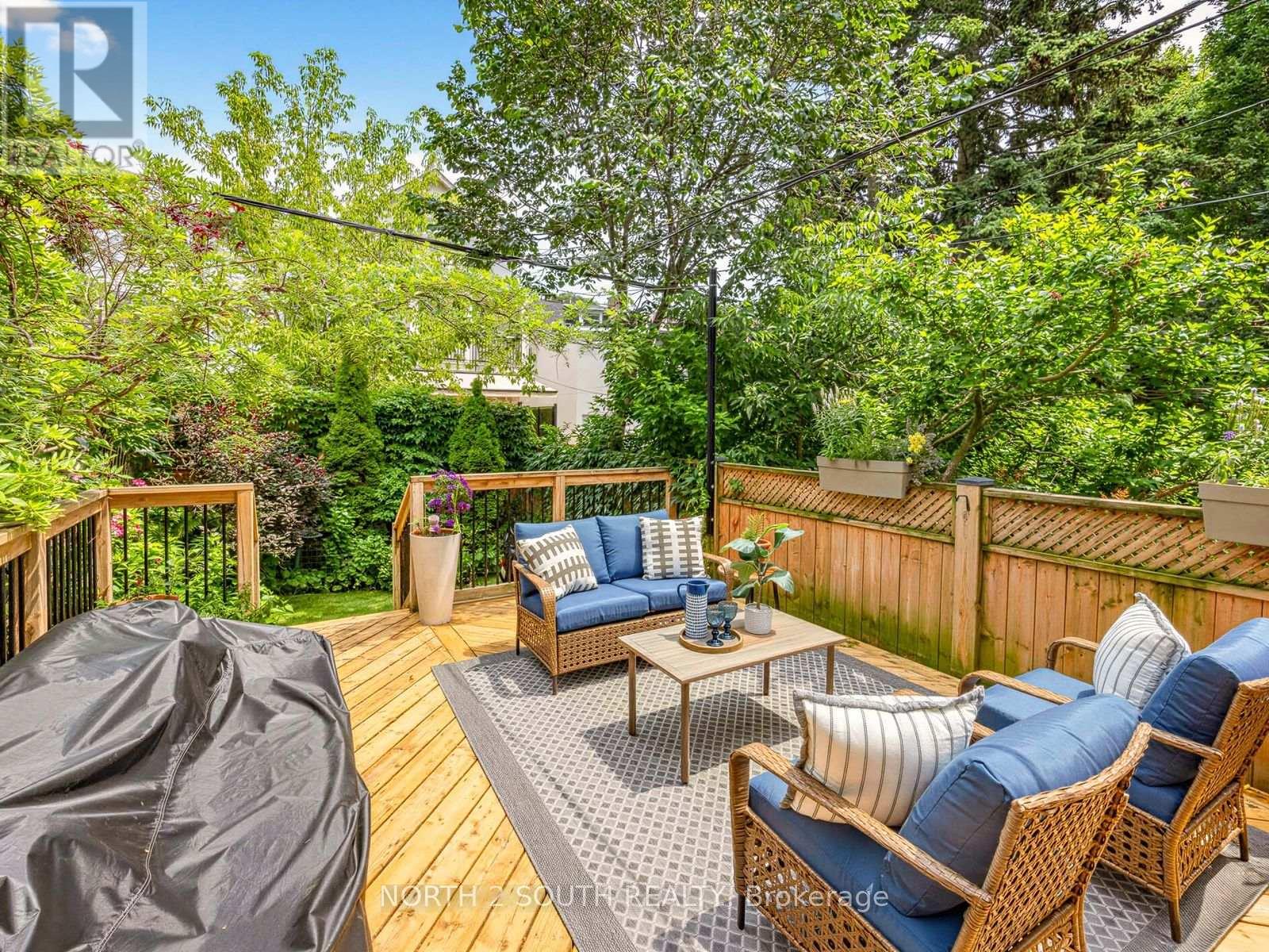 47 Bellefair Avenue, Toronto, Ontario  M4L 3T7 - Photo 45 - E13548692