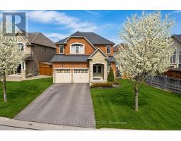 22 MCCOMBE LANE, Vaughan, Ontario