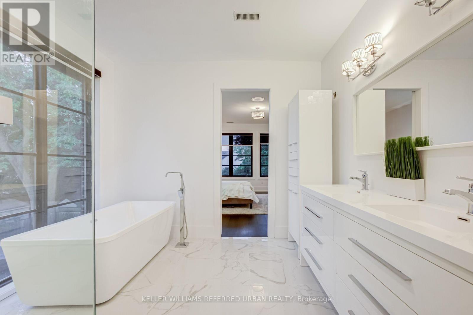 57 Ambleside Avenue, Toronto, Ontario  M8Z 2H8 - Photo 26 - W13543286