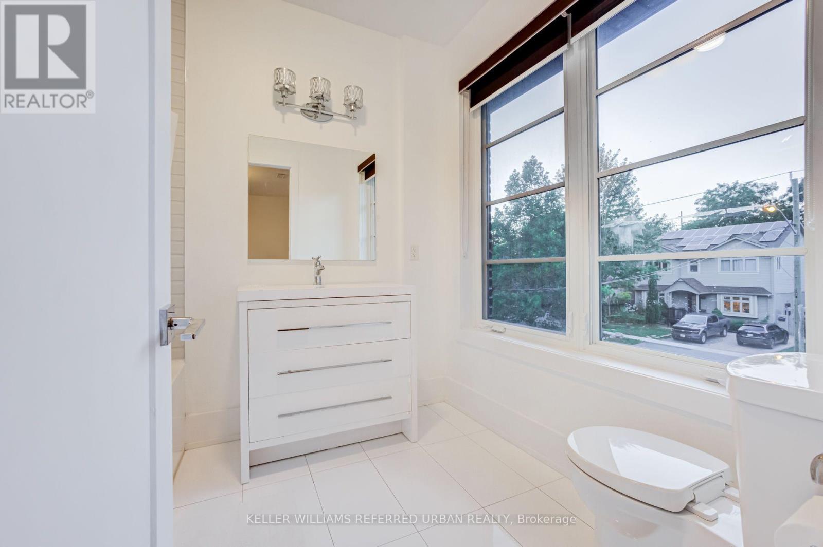 57 Ambleside Avenue, Toronto, Ontario  M8Z 2H8 - Photo 30 - W13543286