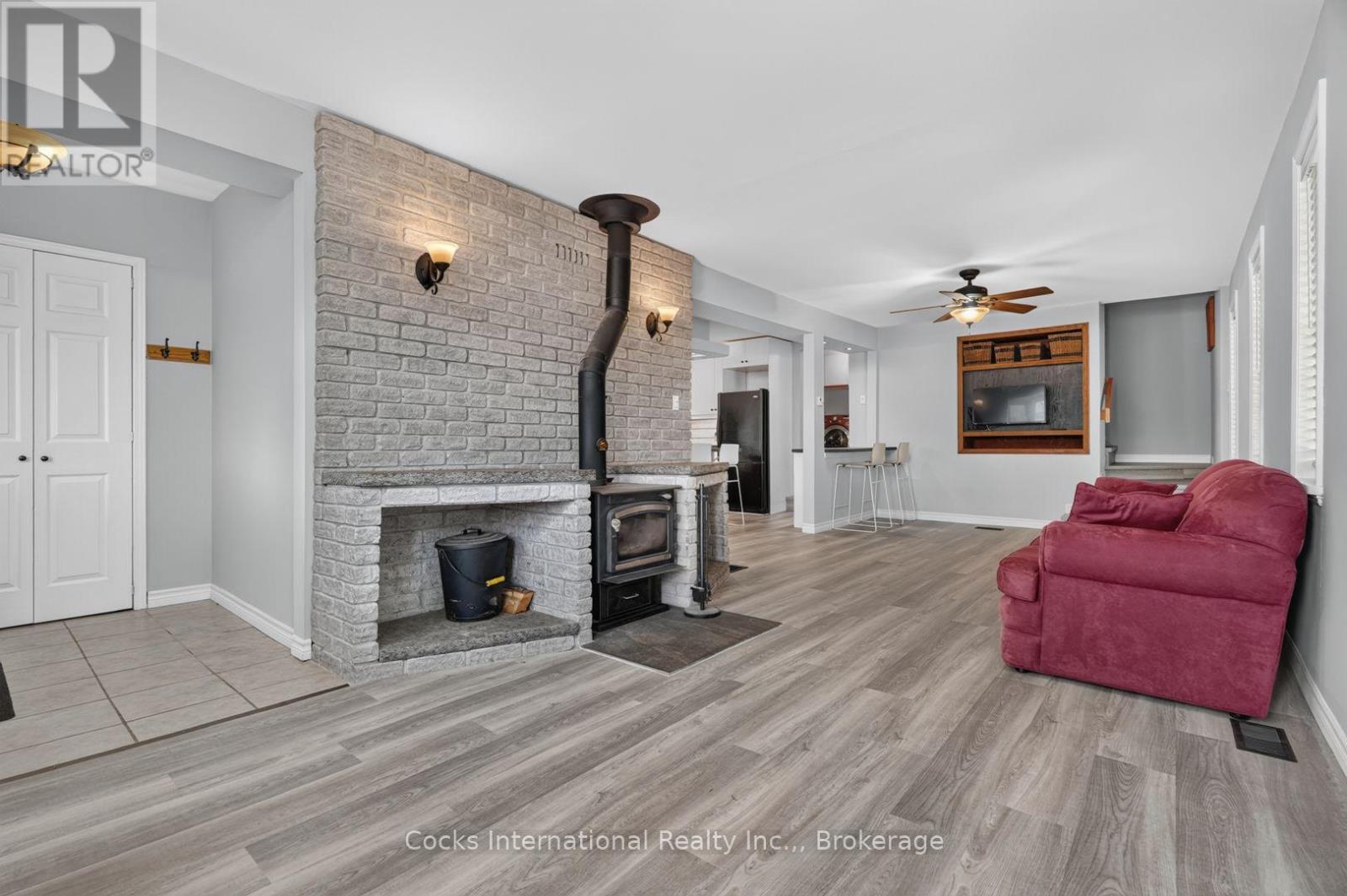 206 On-141 Highway, Huntsville, Ontario  P0B 1M0 - Photo 4 - X13549606
