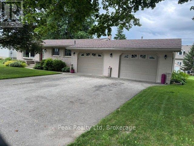 31 Lawrence Avenue W, Minto, Ontario N0G 1Z0 - Photo 1 - X13549700