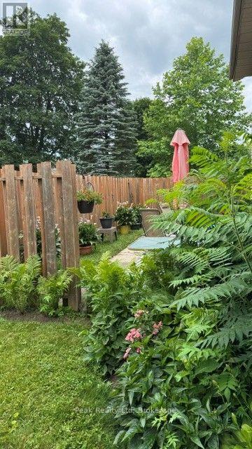 31 Lawrence Avenue W, Minto, Ontario N0G 1Z0 - Photo 2 - X13549700