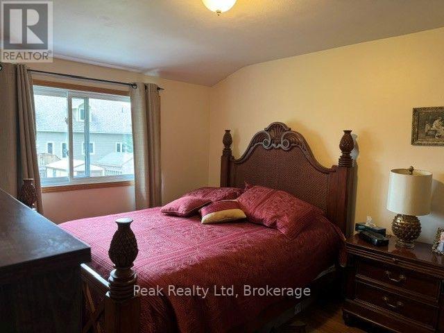 31 Lawrence Avenue W, Minto, Ontario N0G 1Z0 - Photo 4 - X13549700