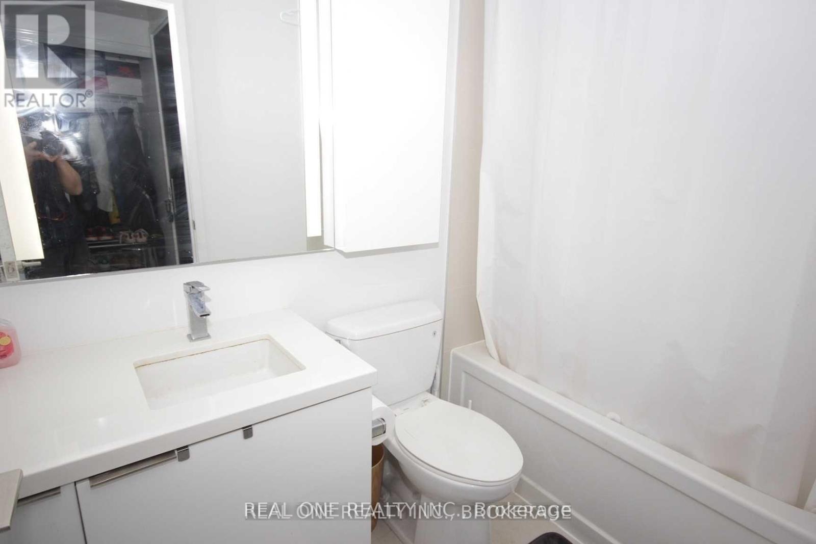 3907 - 8 Eglinton Avenue, Toronto, Ontario  M4P 0C1 - Photo 10 - C13549472