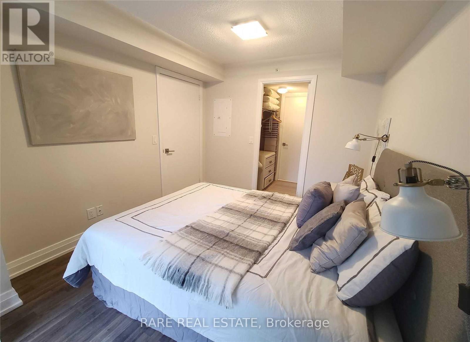 320w - 565 Wilson Avenue, Toronto, Ontario  M3H 0C6 - Photo 8 - C13549580
