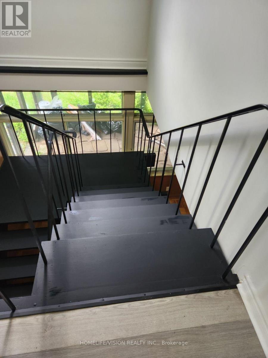 6 Brenham Crescent, Toronto, Ontario  M2M 2L1 - Photo 20 - C13549602