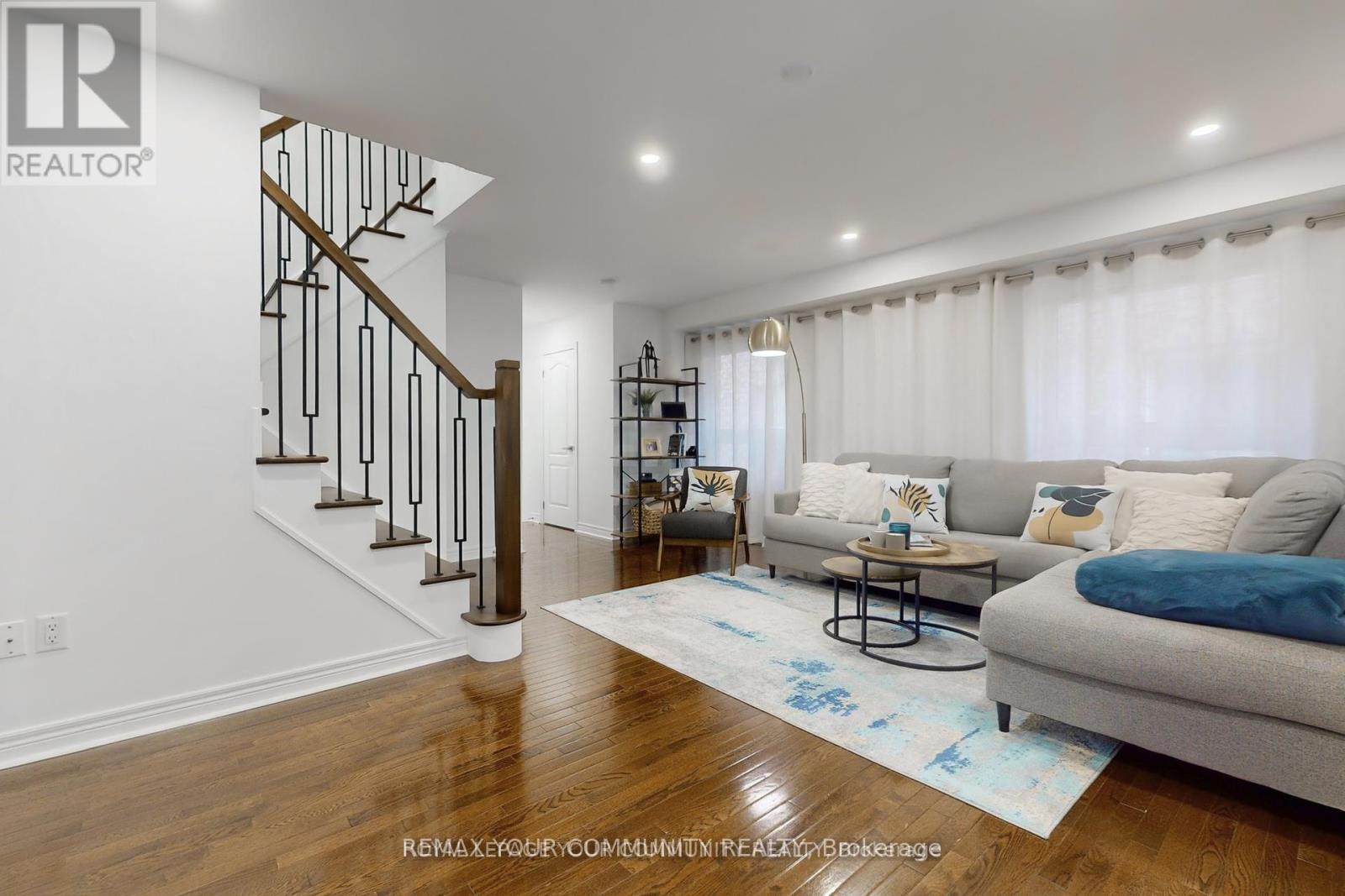 52 Four Seasons Crescent, East Gwillimbury, Ontario  L9N 0C3 - Photo 13 - N13549512