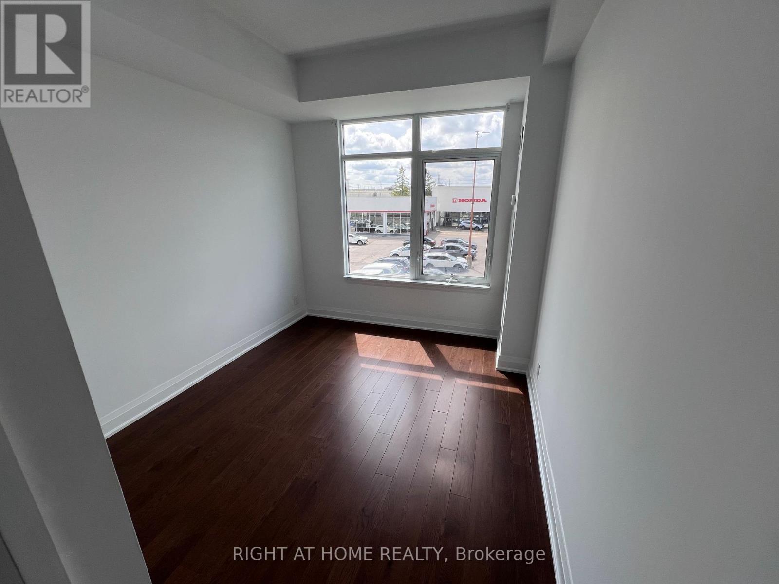206 - 12 Woodstream Boulevard, Vaughan, Ontario L4L 8C3 - Photo 2 - N13549526