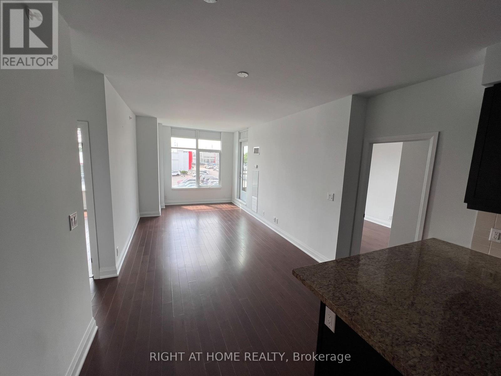 206 - 12 Woodstream Boulevard, Vaughan, Ontario L4L 8C3 - Photo 4 - N13549526