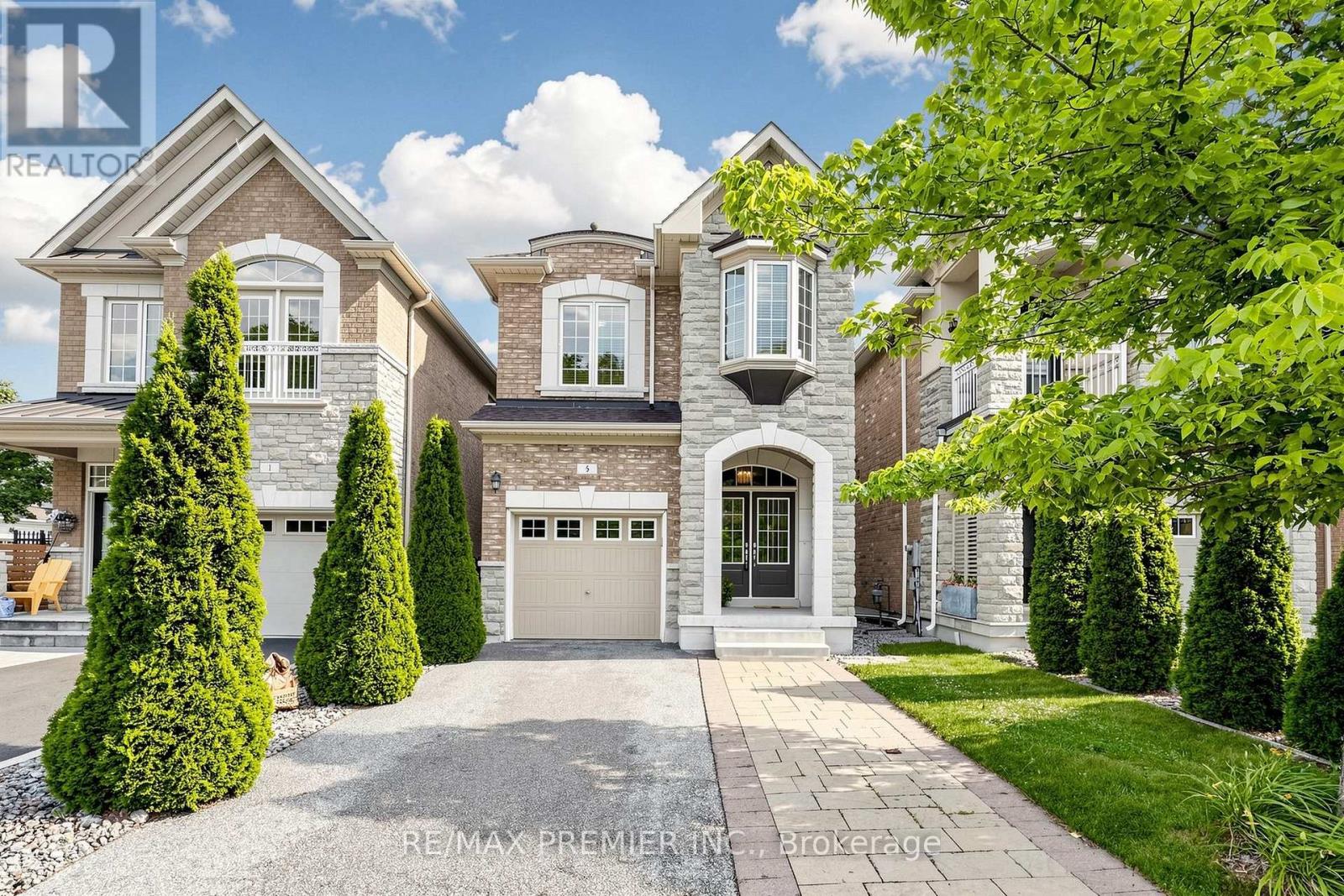 5 HATTON GARDEN ROAD, Vaughan (Vellore Village)