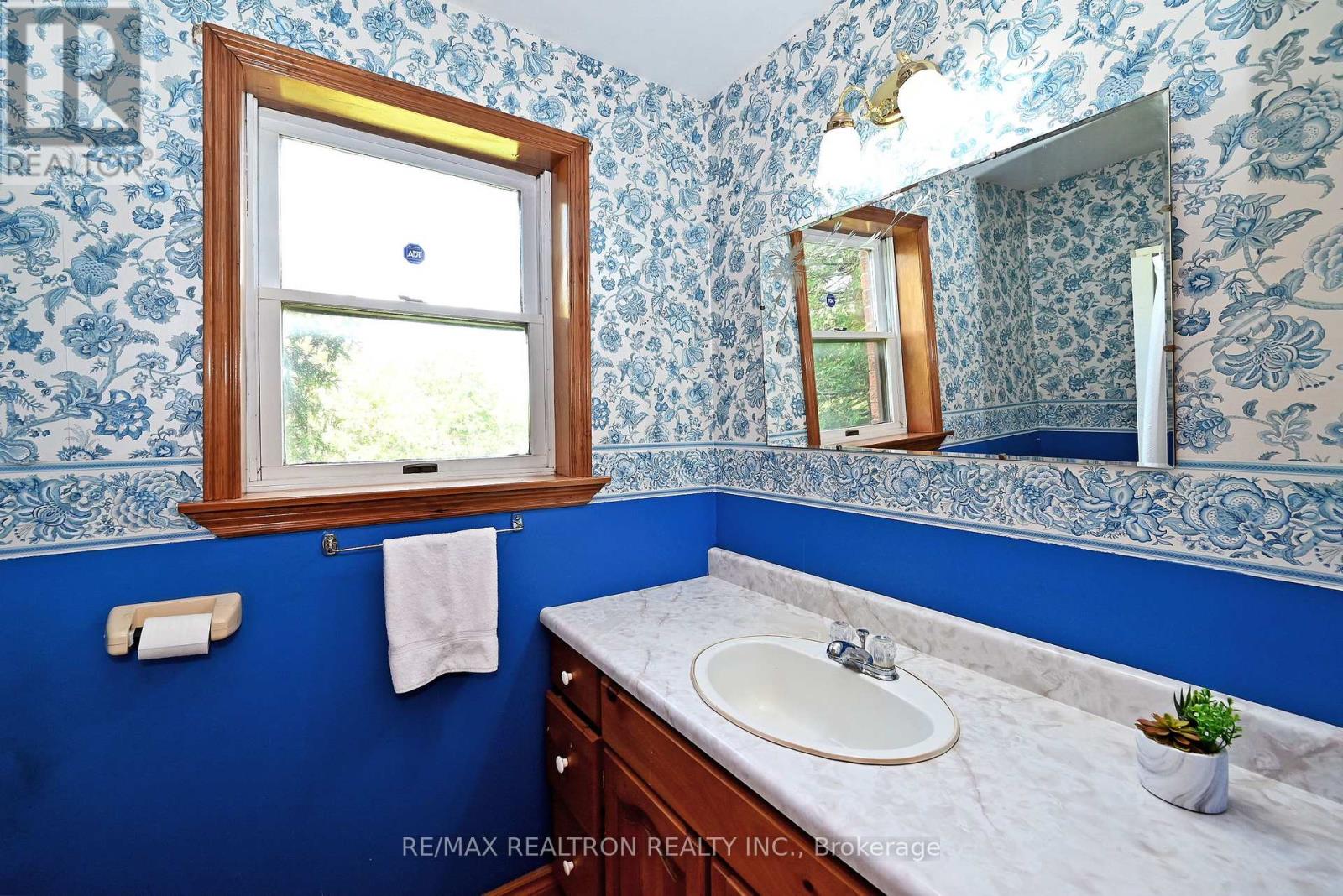 20212 Mccowan Road, East Gwillimbury, Ontario  L0G 1M0 - Photo 17 - N13549592