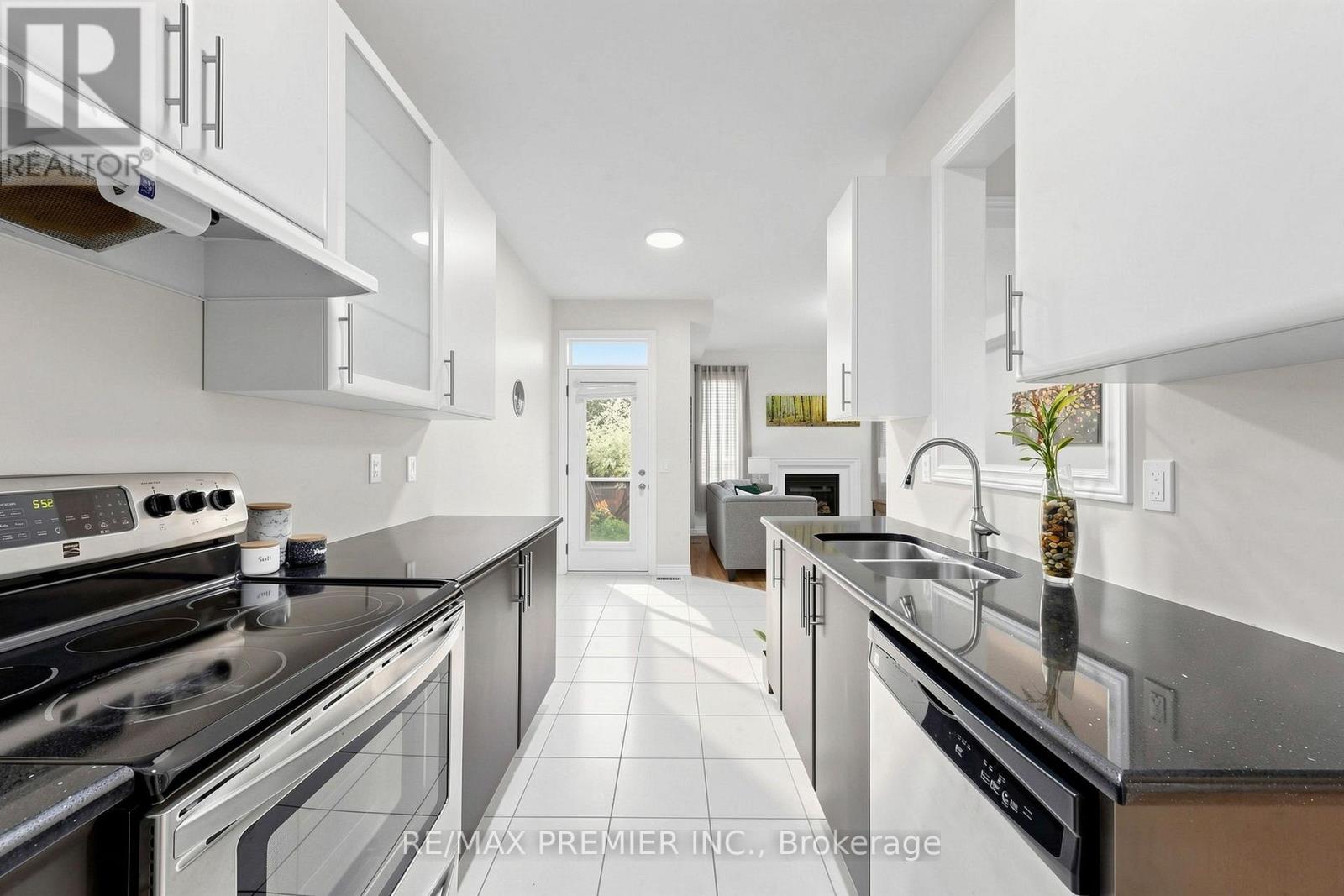 5 Hatton Garden Road, Vaughan, Ontario  L4H 3R1 - Photo 10 - N13549626