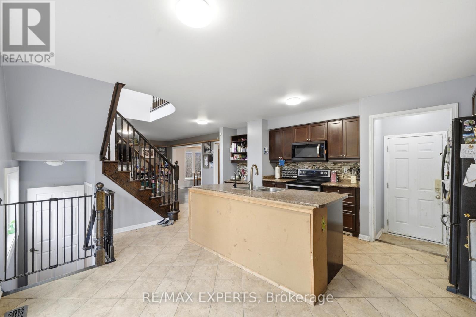 27 Kidd Crescent, New Tecumseth, Ontario  L9R 0C8 - Photo 12 - N13549680