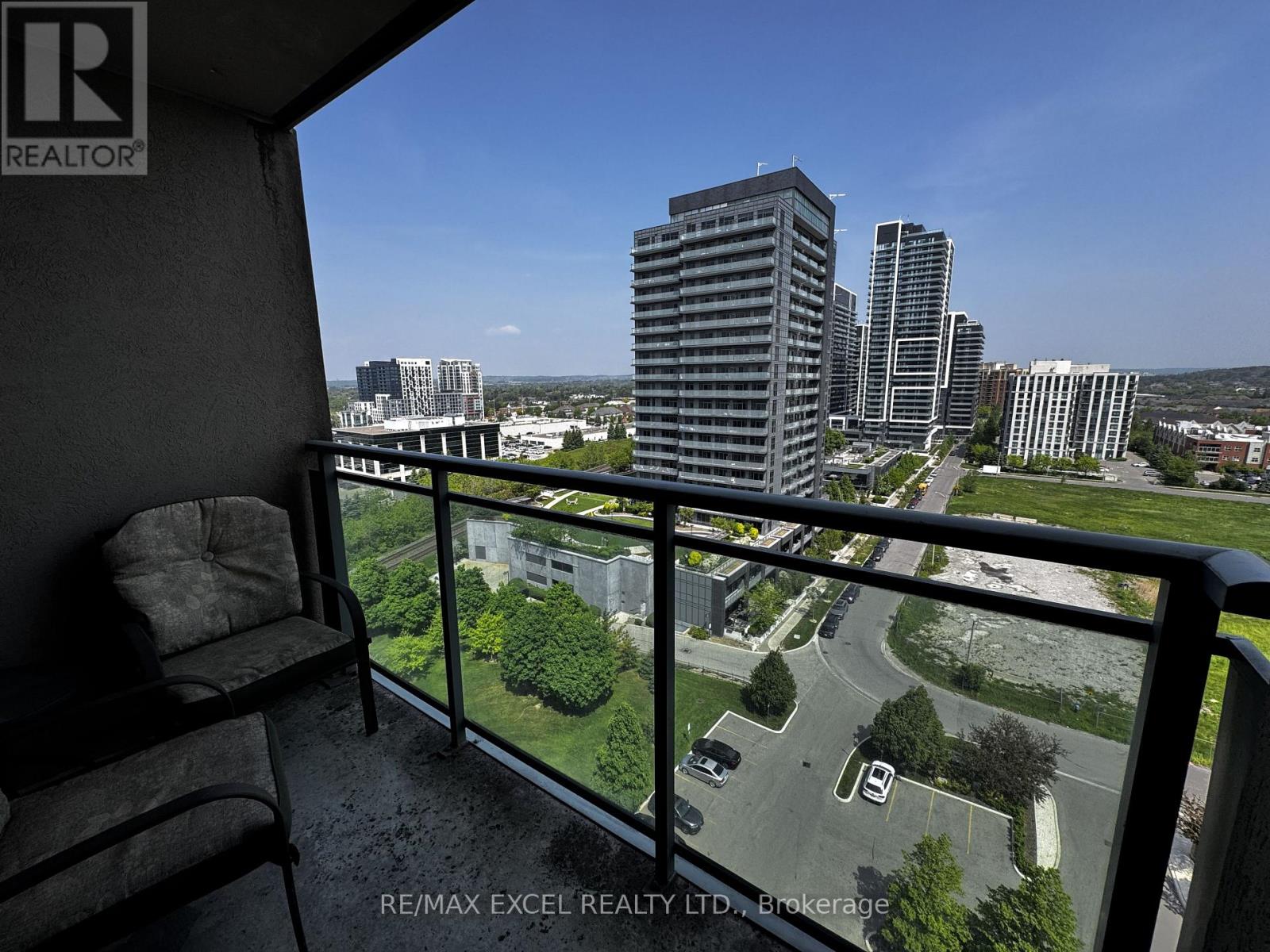 Lph10 - 39 Oneida Crescent, Richmond Hill, Ontario L4B 4T9 - Photo 12 - N13549682