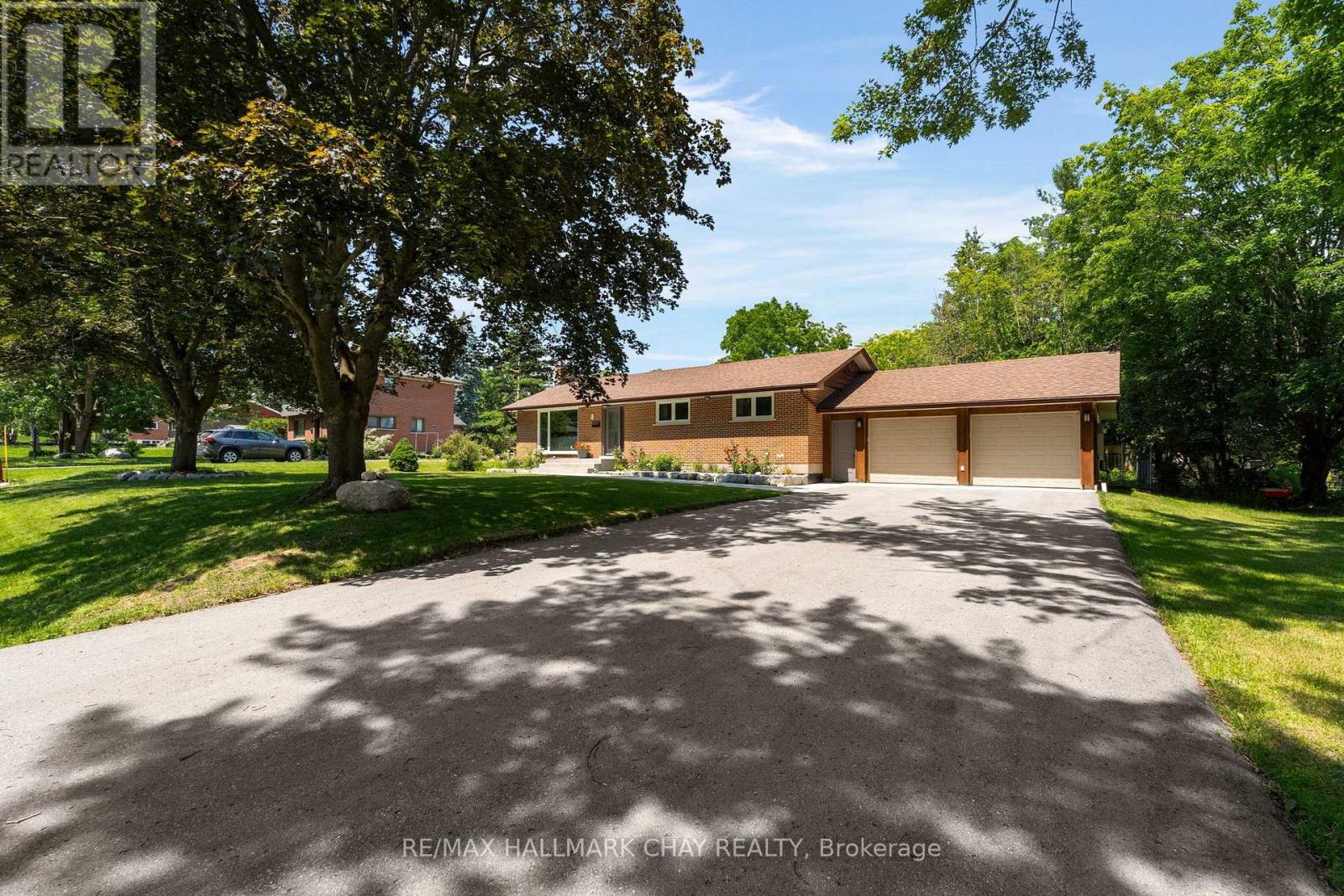 12 FRANCIS ROAD, Orillia