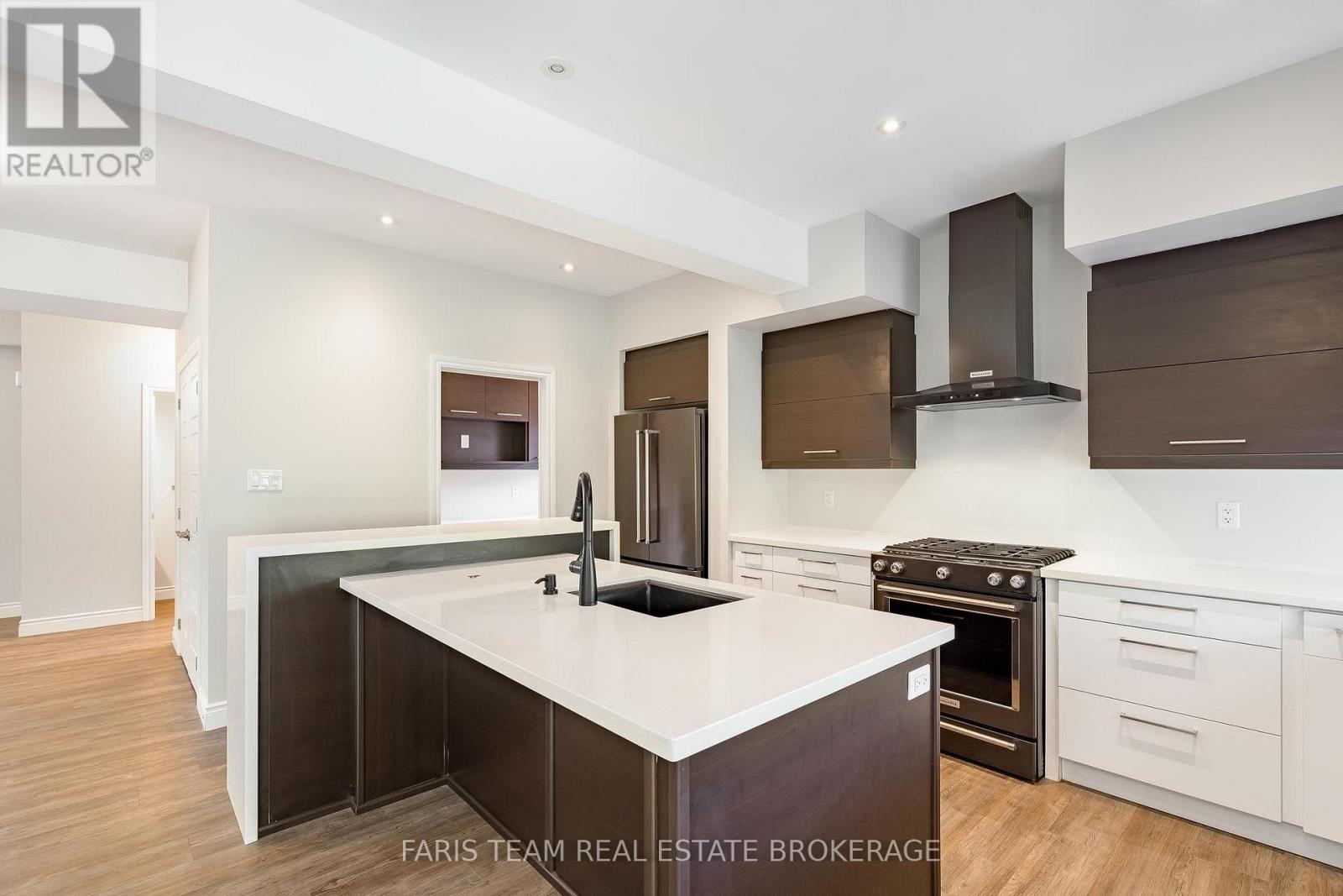 33 Sheppard Drive, Tay, Ontario  L0K 2A0 - Photo 7 - S13549492