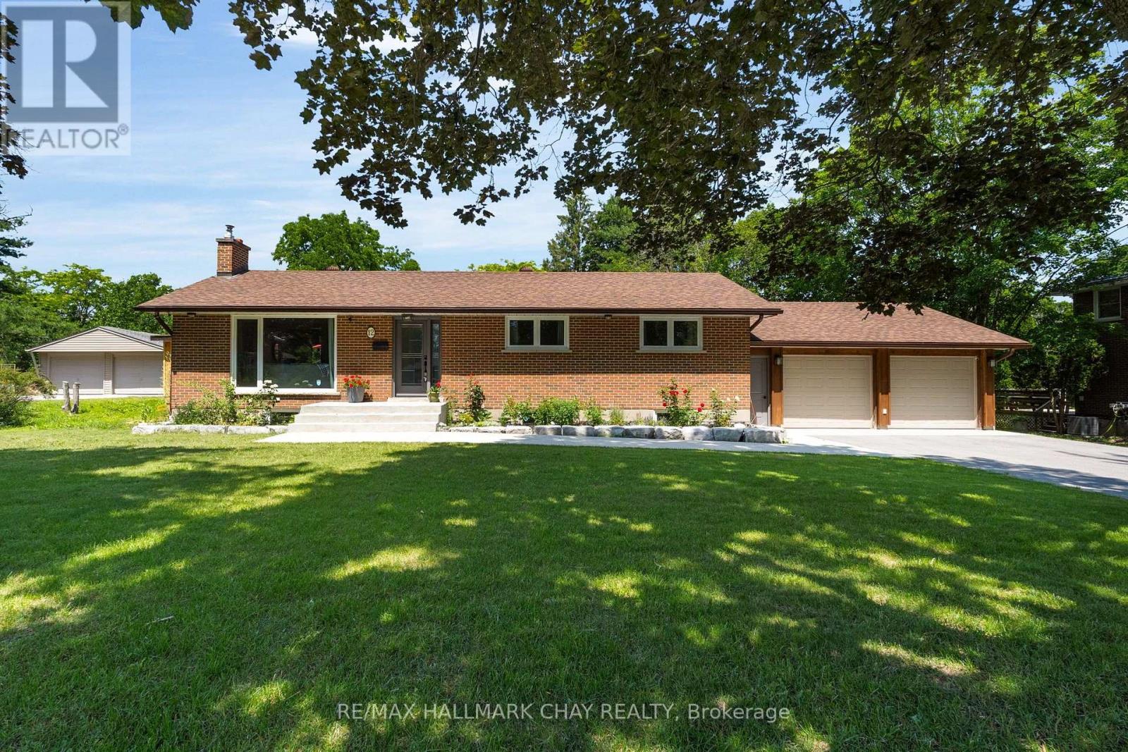 12 Francis Road, Orillia, Ontario  L3V 2L7 - Photo 2 - S13549548