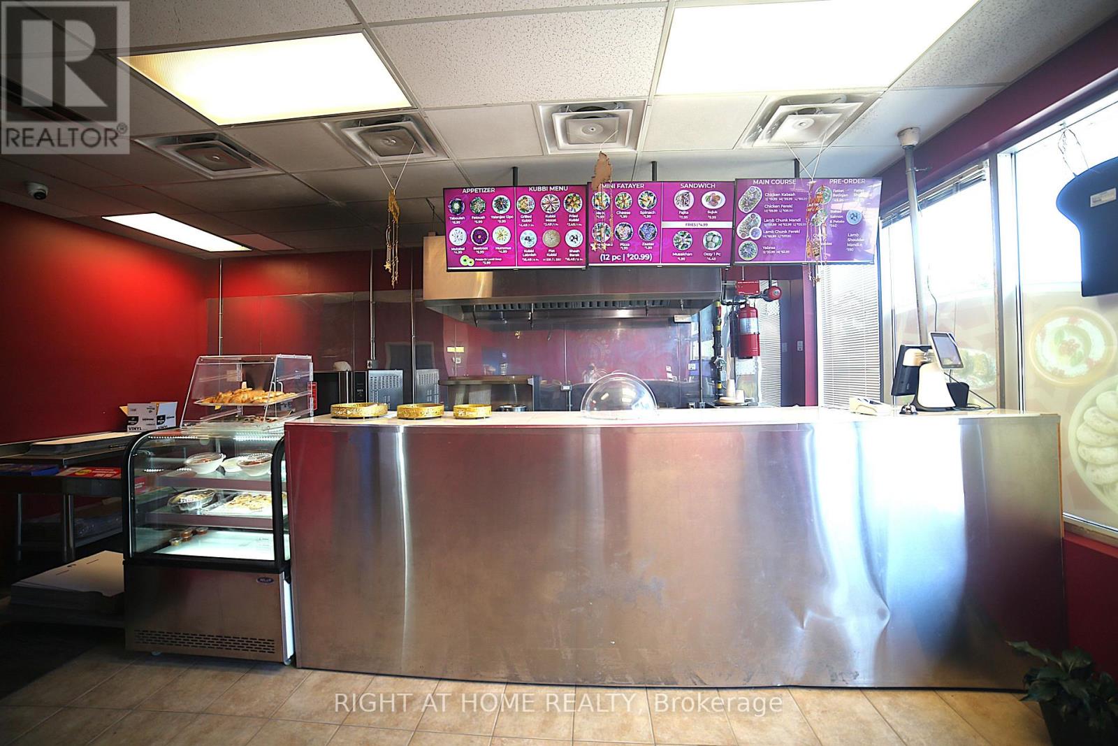 3 - 3955 Erin Centre Boulevard, Mississauga, Ontario  L5M 0H1 - Photo 3 - W13549486
