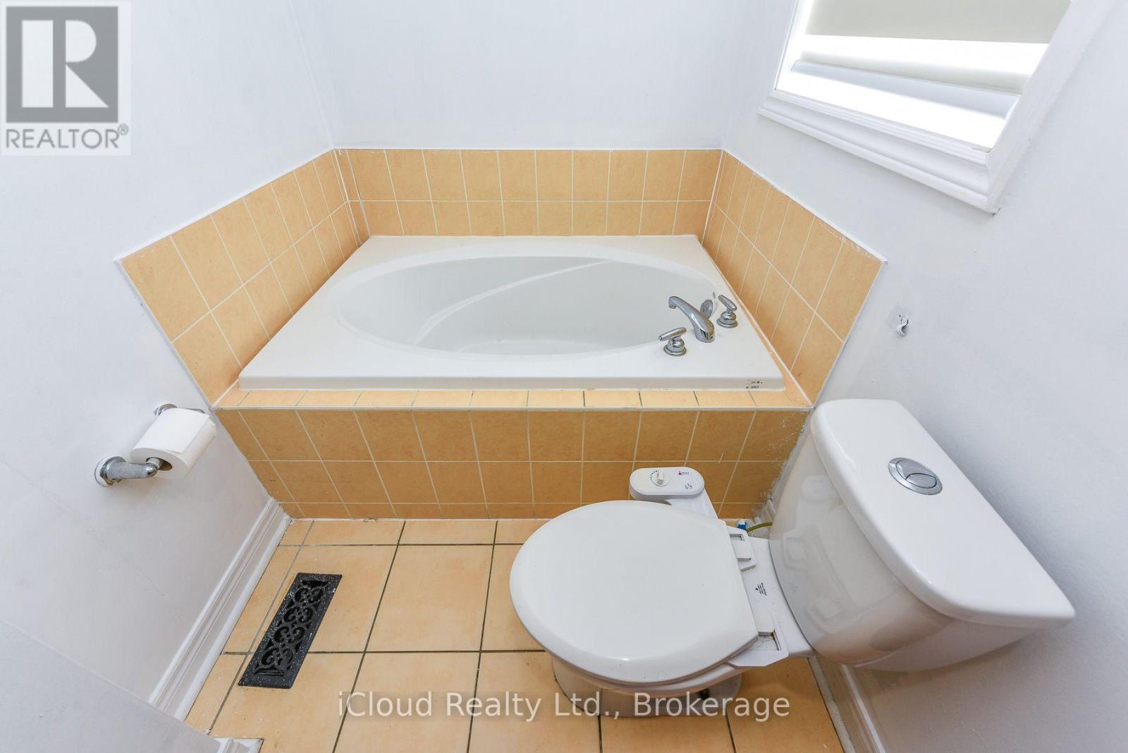 48 Ashdale Road, Brampton, Ontario  L6Y 5M9 - Photo 18 - W13549546