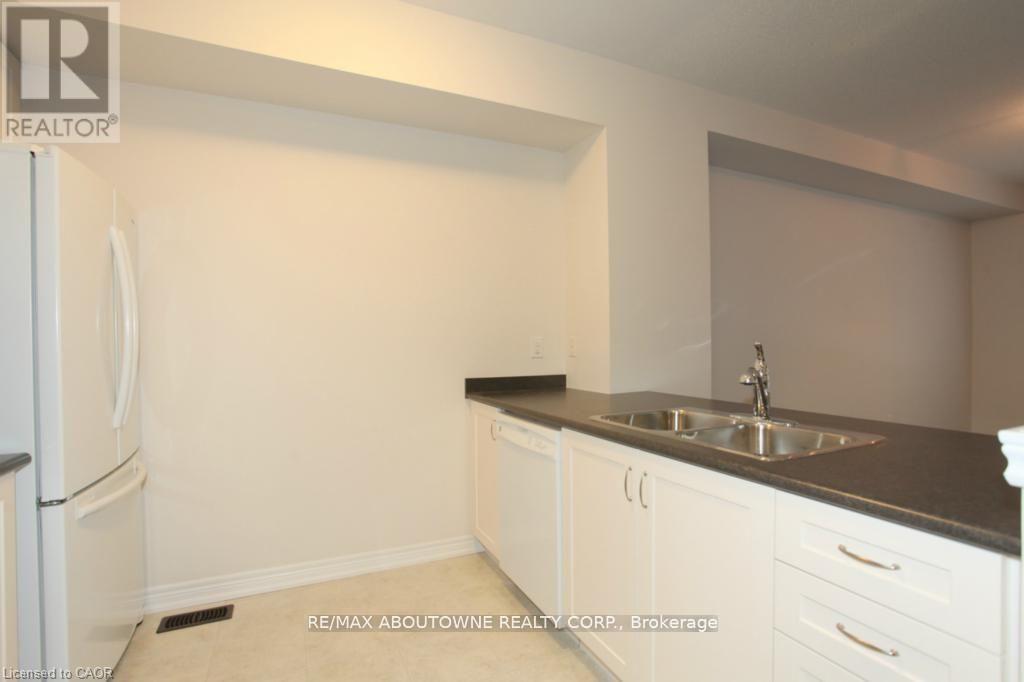 104 - 1401 Plains Road E, Burlington, Ontario  L7R 0C2 - Photo 6 - W13549554
