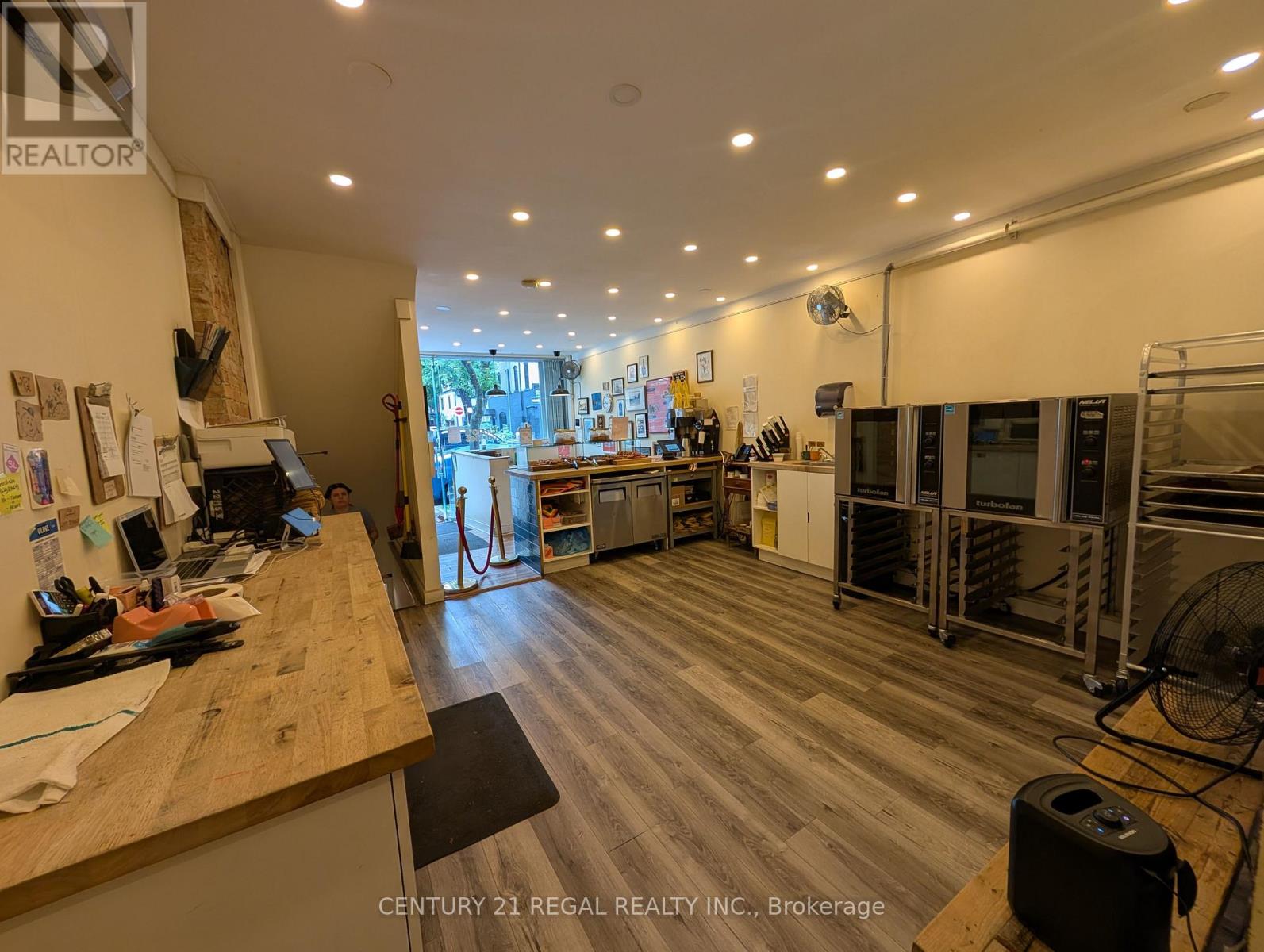 Main - 1332 Queen Street W, Toronto, Ontario  M6K 1L4 - Photo 6 - W13549642