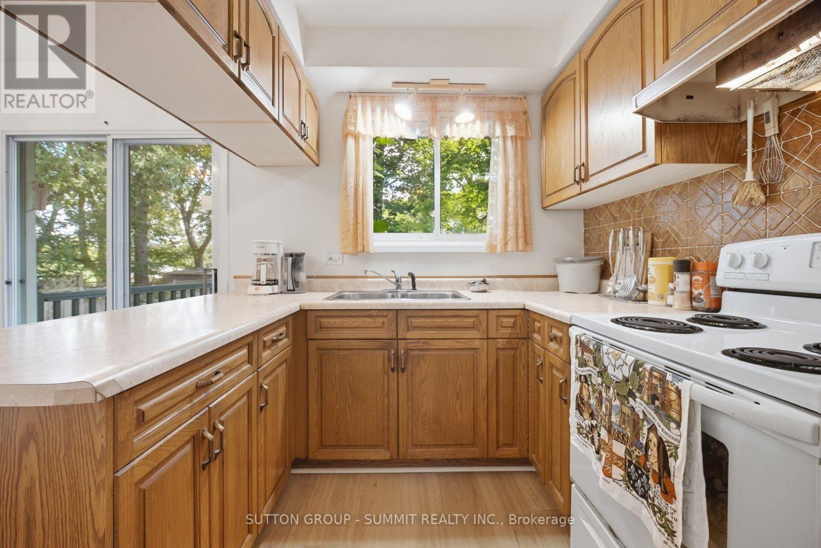 3359 Enniskillen Circle, Mississauga, Ontario  L5C 2M9 - Photo 13 - W13549648