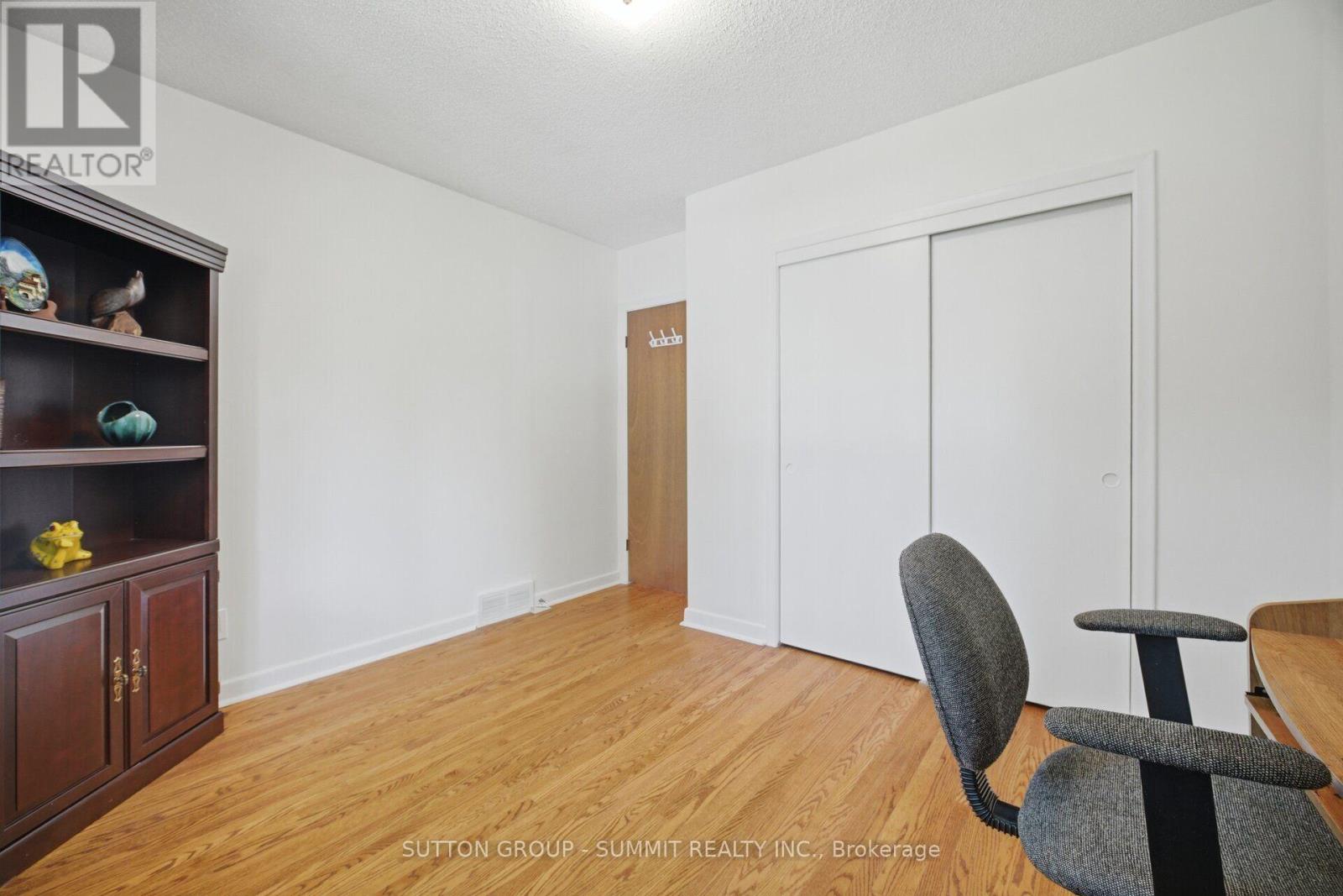 3359 Enniskillen Circle, Mississauga, Ontario  L5C 2M9 - Photo 28 - W13549648