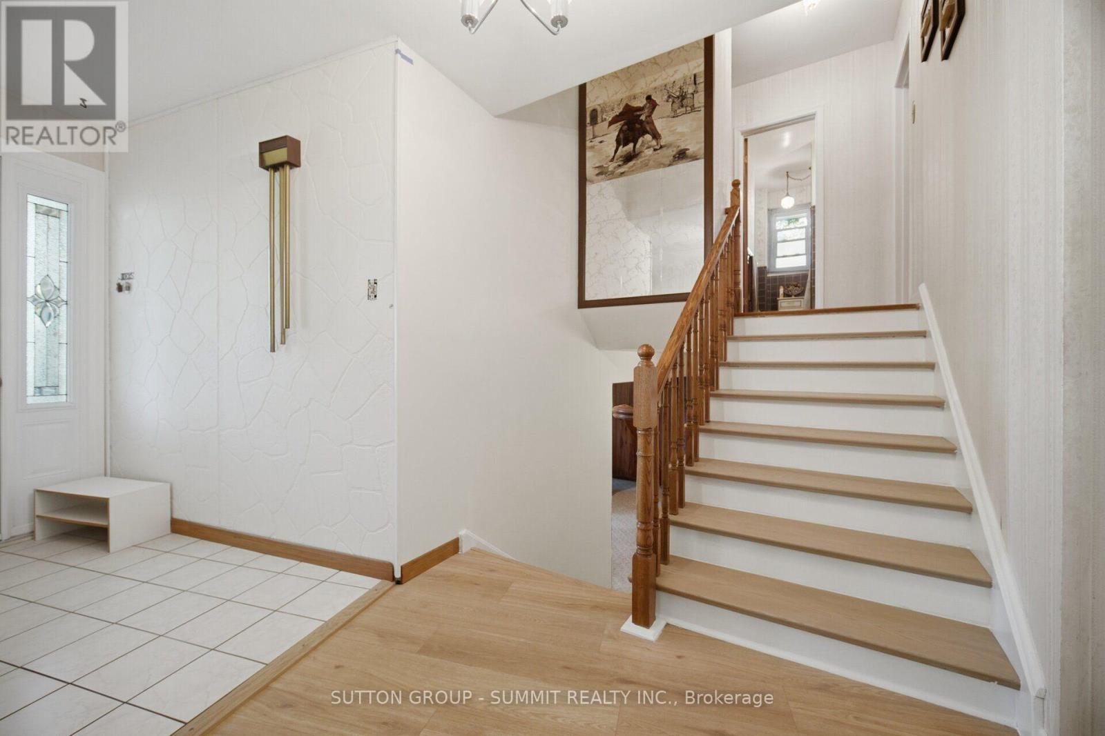 3359 Enniskillen Circle, Mississauga, Ontario  L5C 2M9 - Photo 30 - W13549648