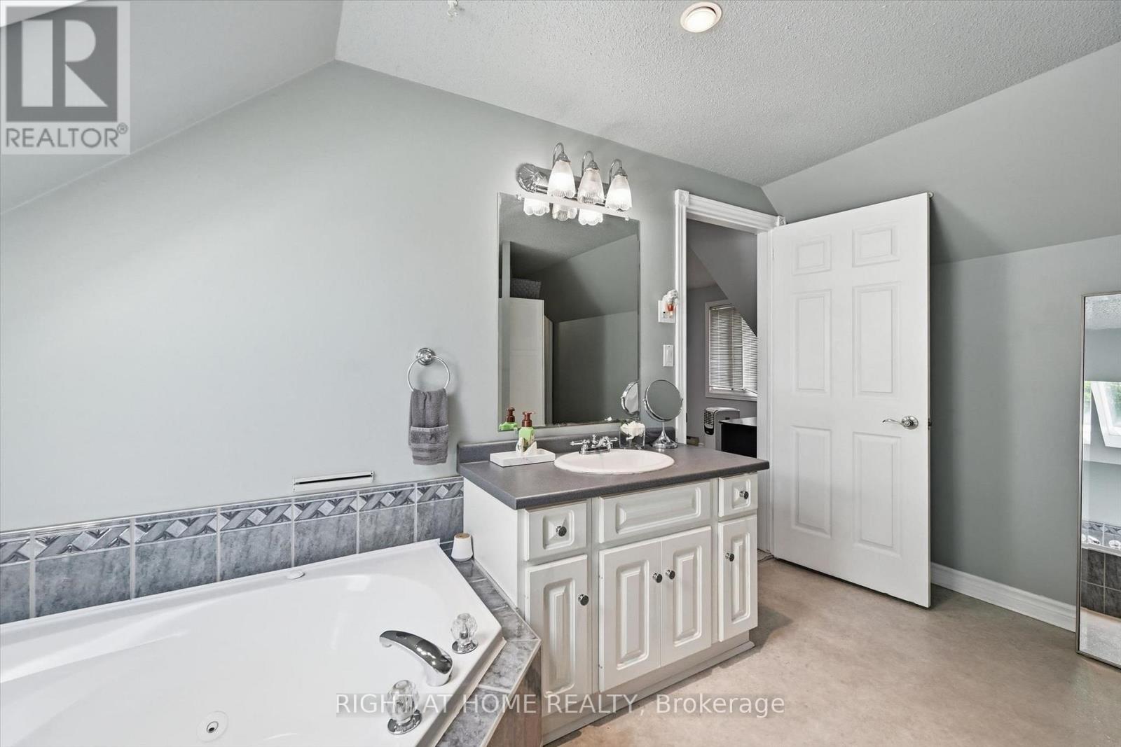 1 Idared Road, Hamilton, Ontario  L0R 1H3 - Photo 29 - X13549540