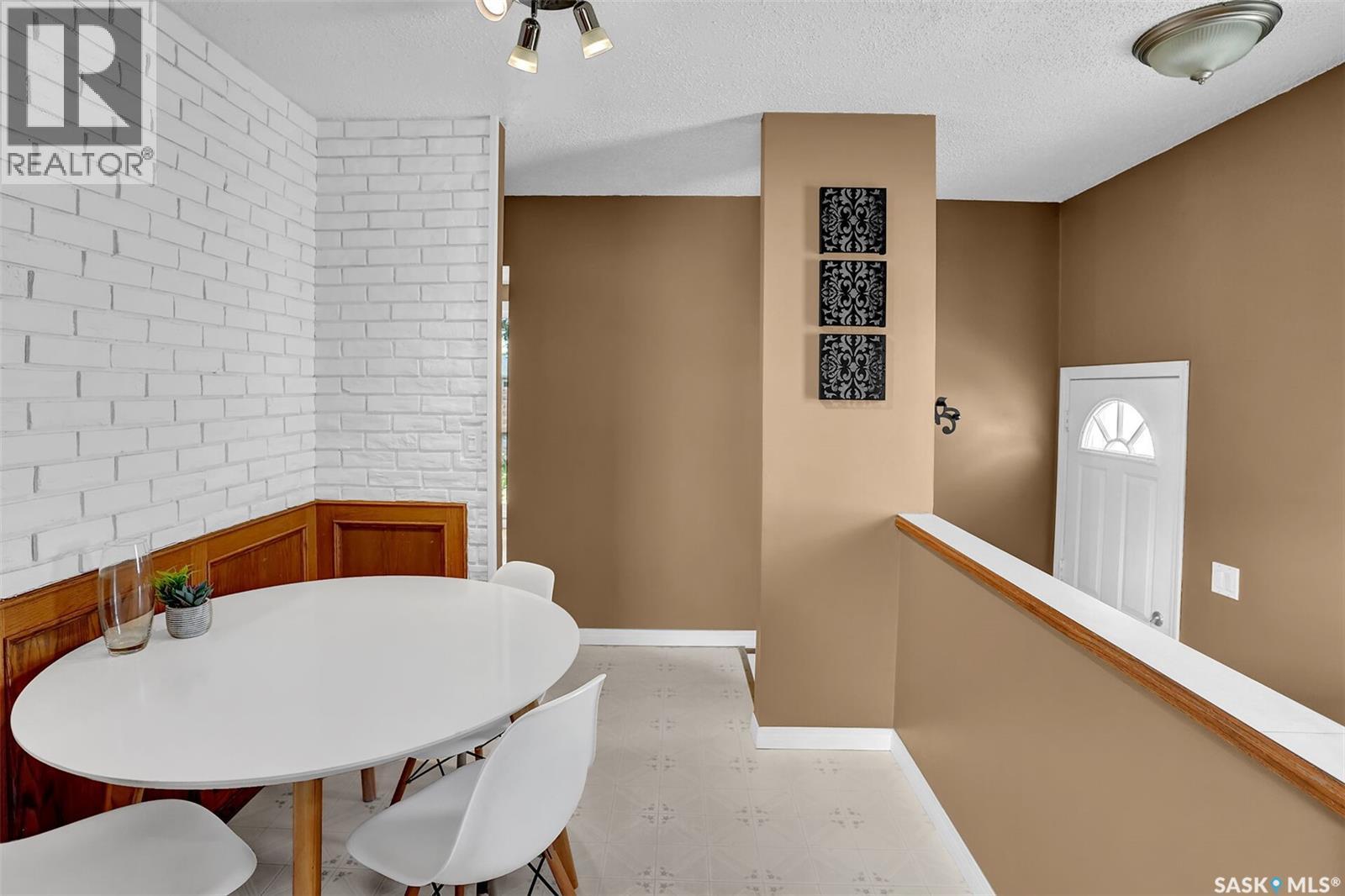 618 Sweeney Street, Regina, Saskatchewan  S4T 6H4 - Photo 8 - SK042029