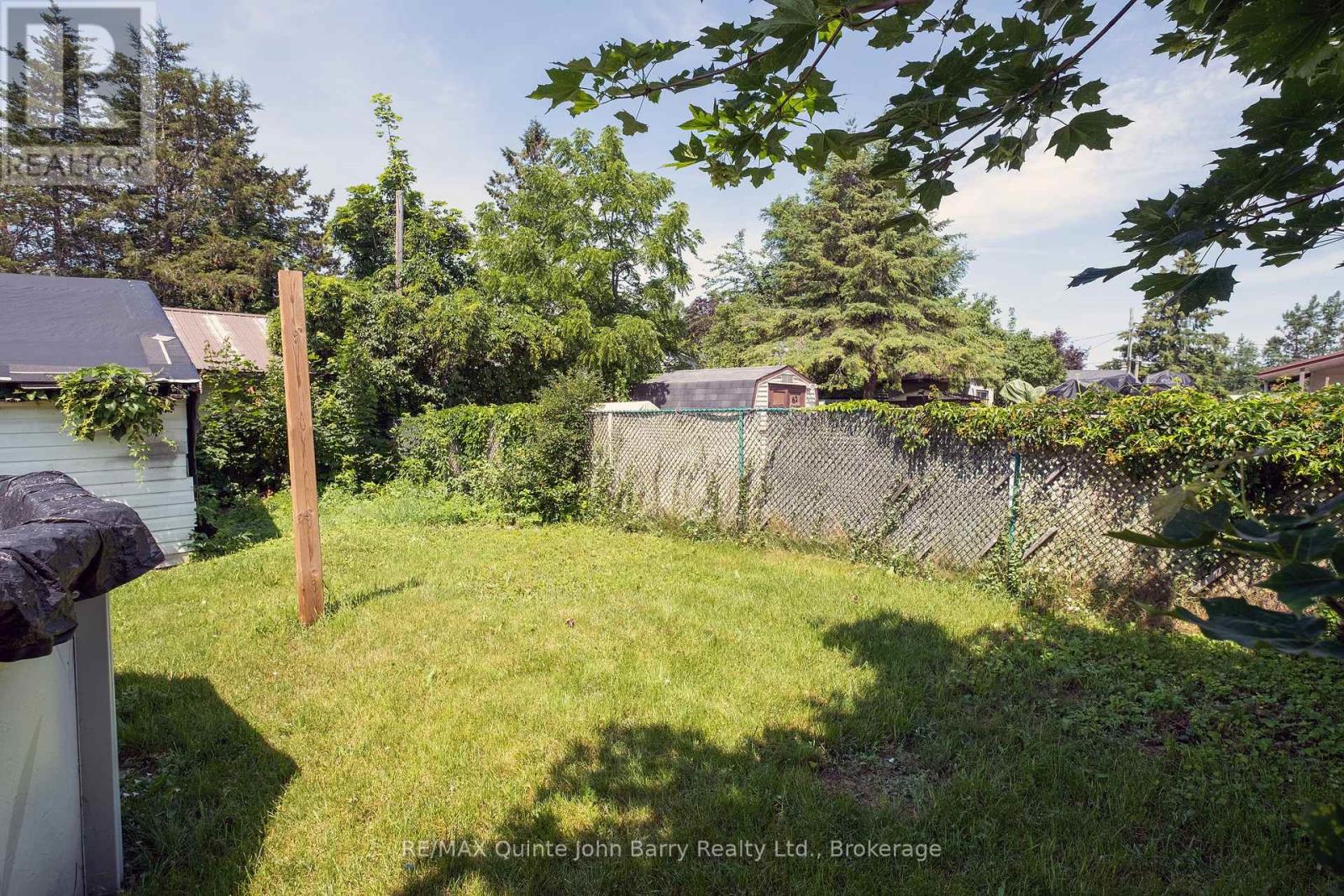 14 Harriet Street, Quinte West, Ontario  K8V 4L4 - Photo 17 - X12554562
