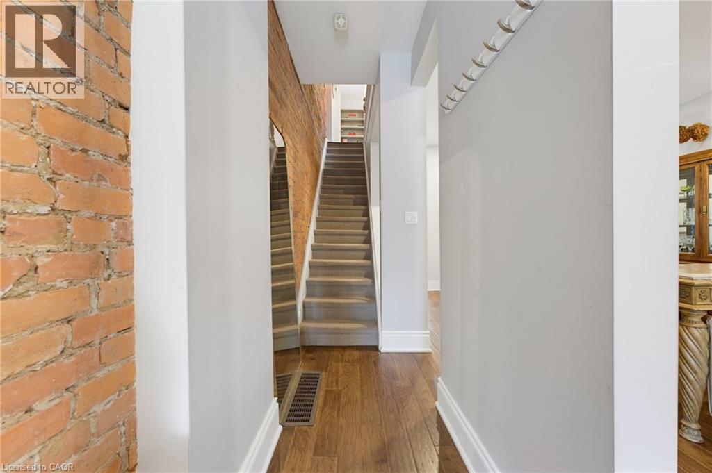 197 Mary Street, Hamilton, Ontario  L8L 4V9 - Photo 3 - 40847115