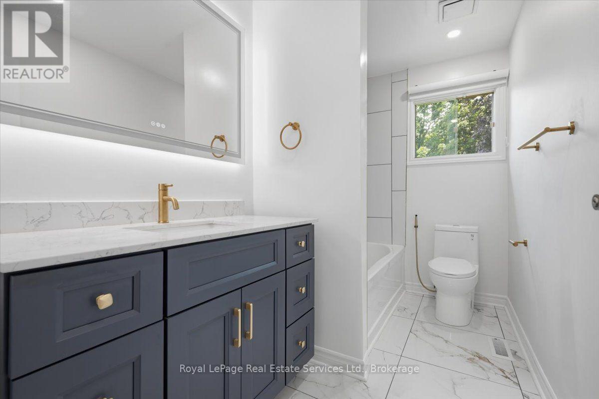 2373 Wyandotte Drive, Oakville, Ontario  L6L 2T4 - Photo 17 - W13549786