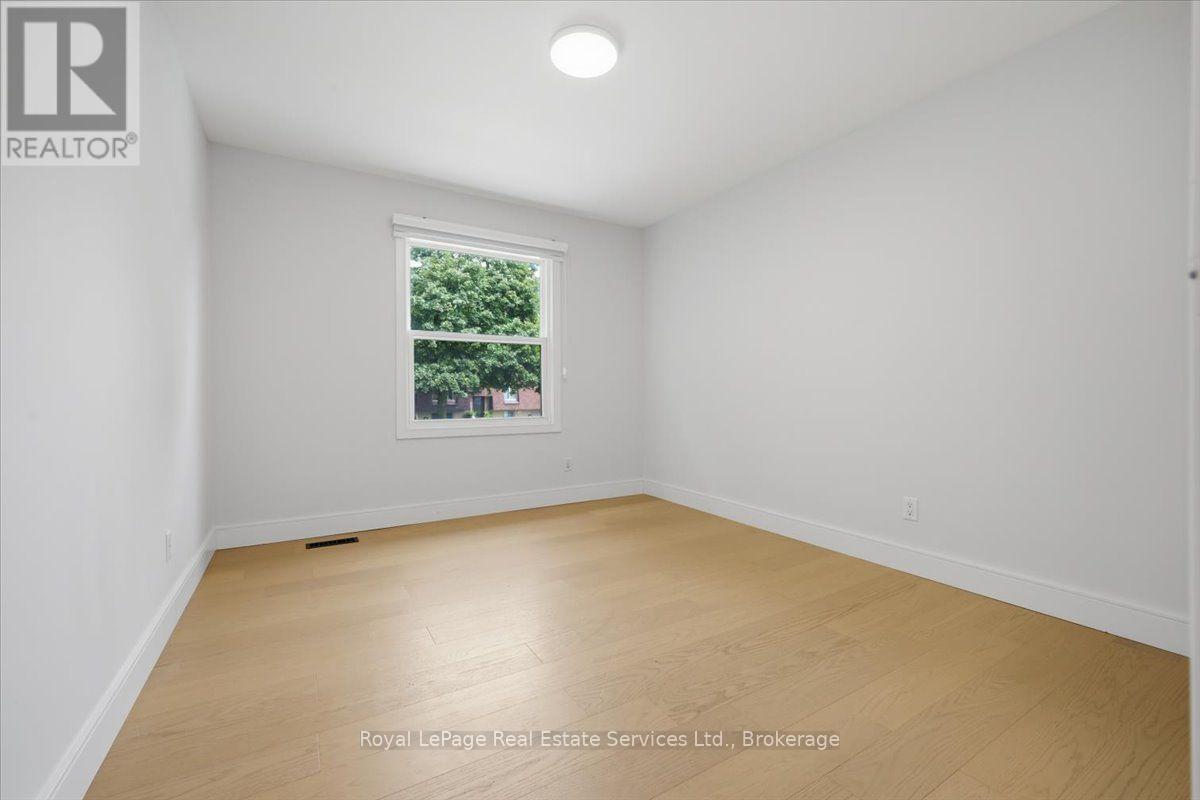 2373 Wyandotte Drive, Oakville, Ontario  L6L 2T4 - Photo 19 - W13549786