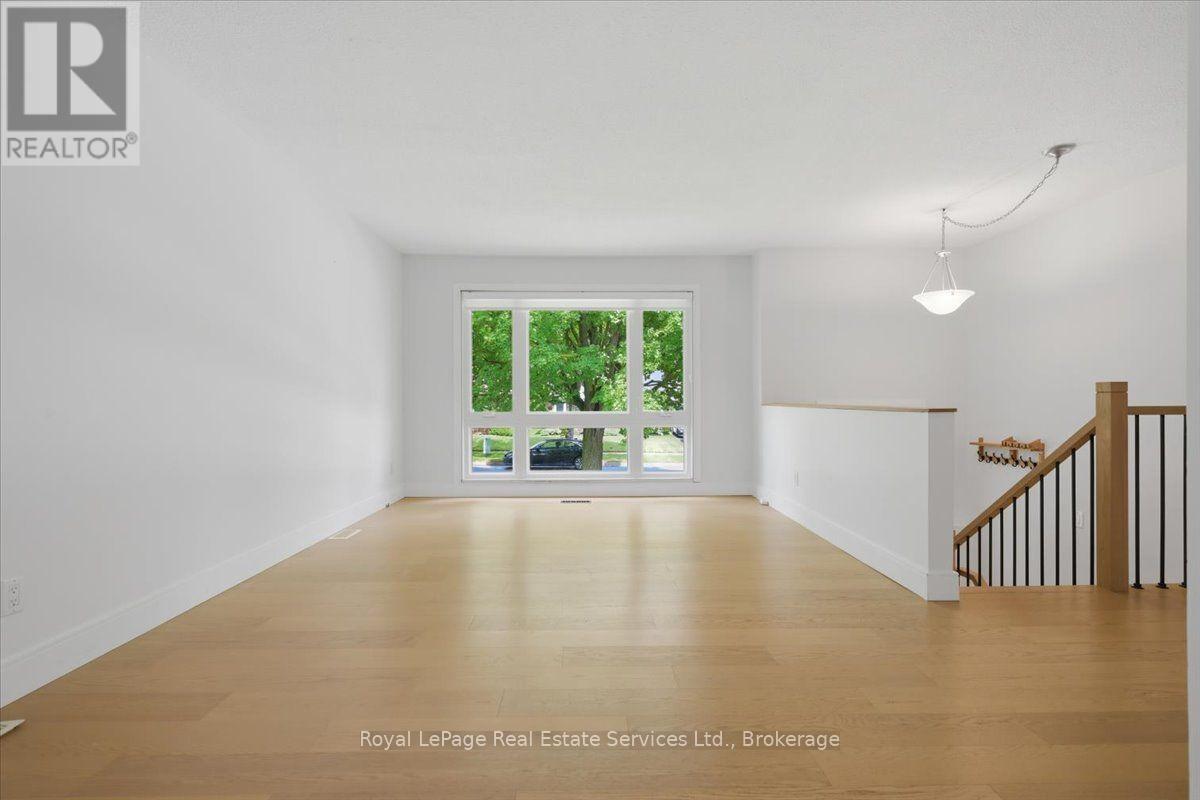 2373 Wyandotte Drive, Oakville, Ontario  L6L 2T4 - Photo 7 - W13549786